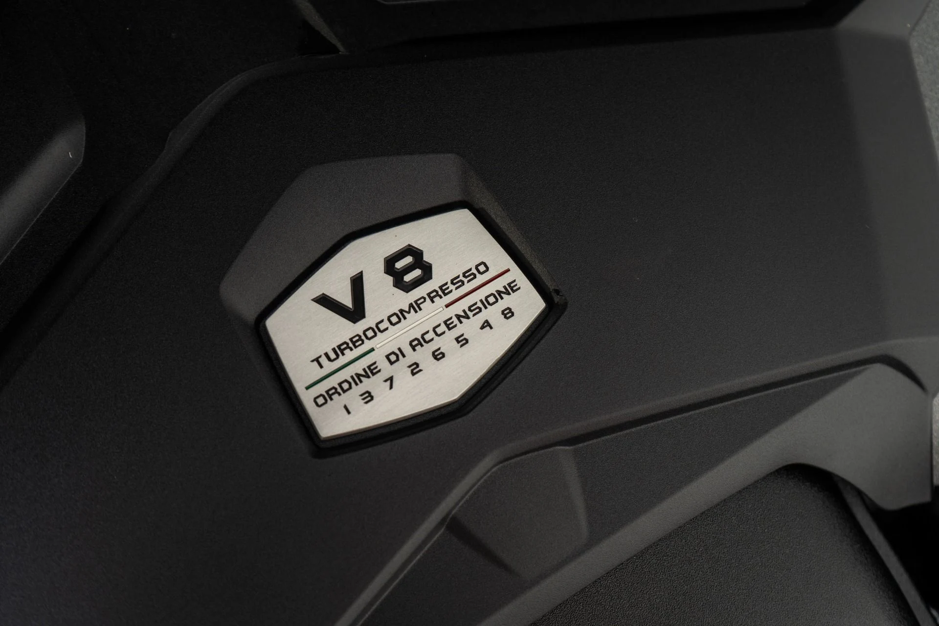 mph050_2942108204_Used_2024_Lamborghini_Urus_Performante_657_Hp_ADAS_package_Carbon_Fiber_Trim_1768936745_62a88b5023