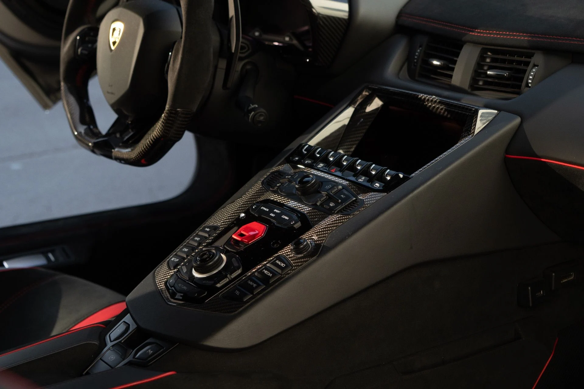 mph050_2944050738_Used_2019_Lamborghini_Aventador_LP_770_4_SVJ_1761096510_3c001af849