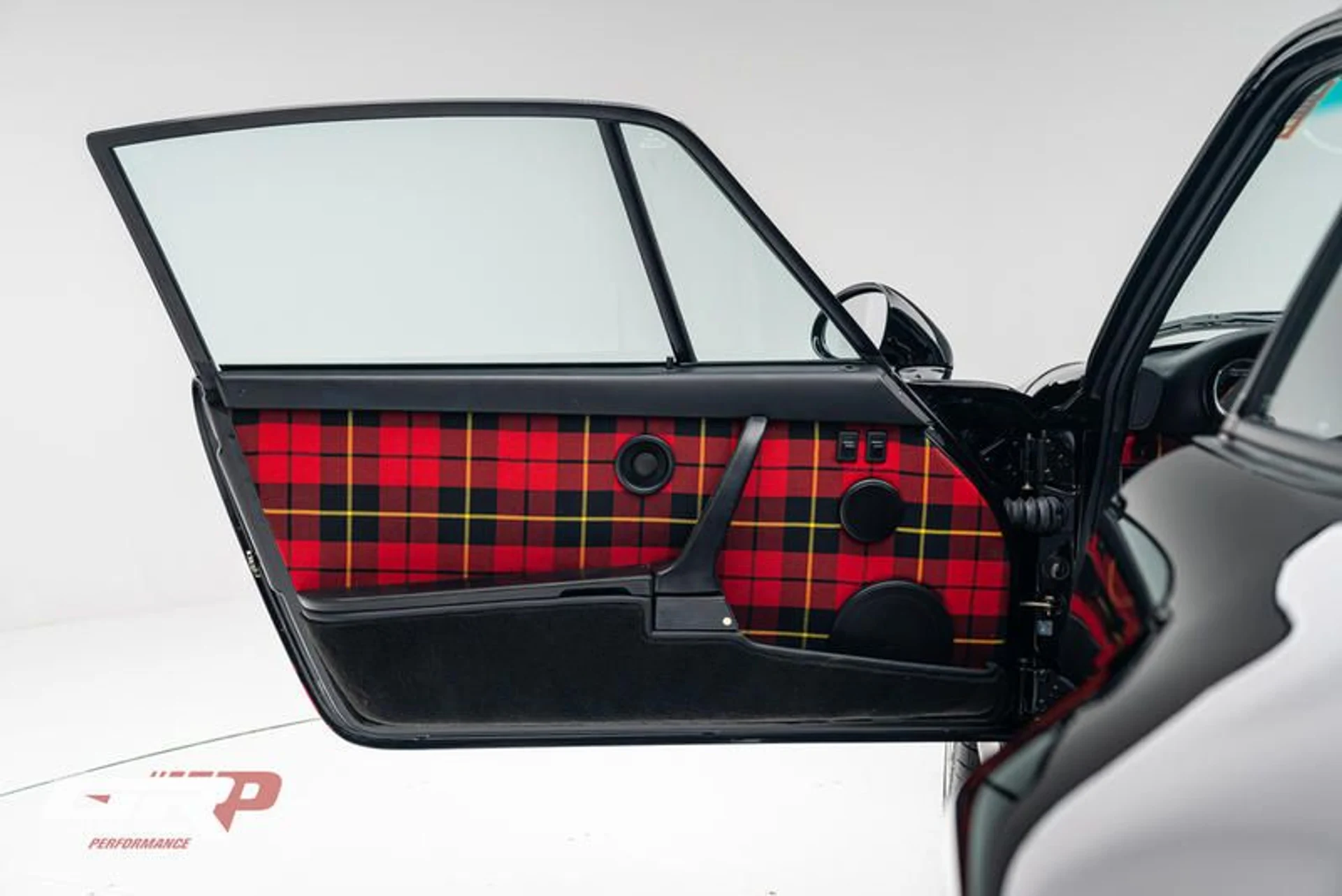 mph050_2948816477_7184_D04_B_72_E4_4_EDB_8959_68204_E089_F55_24834436f0