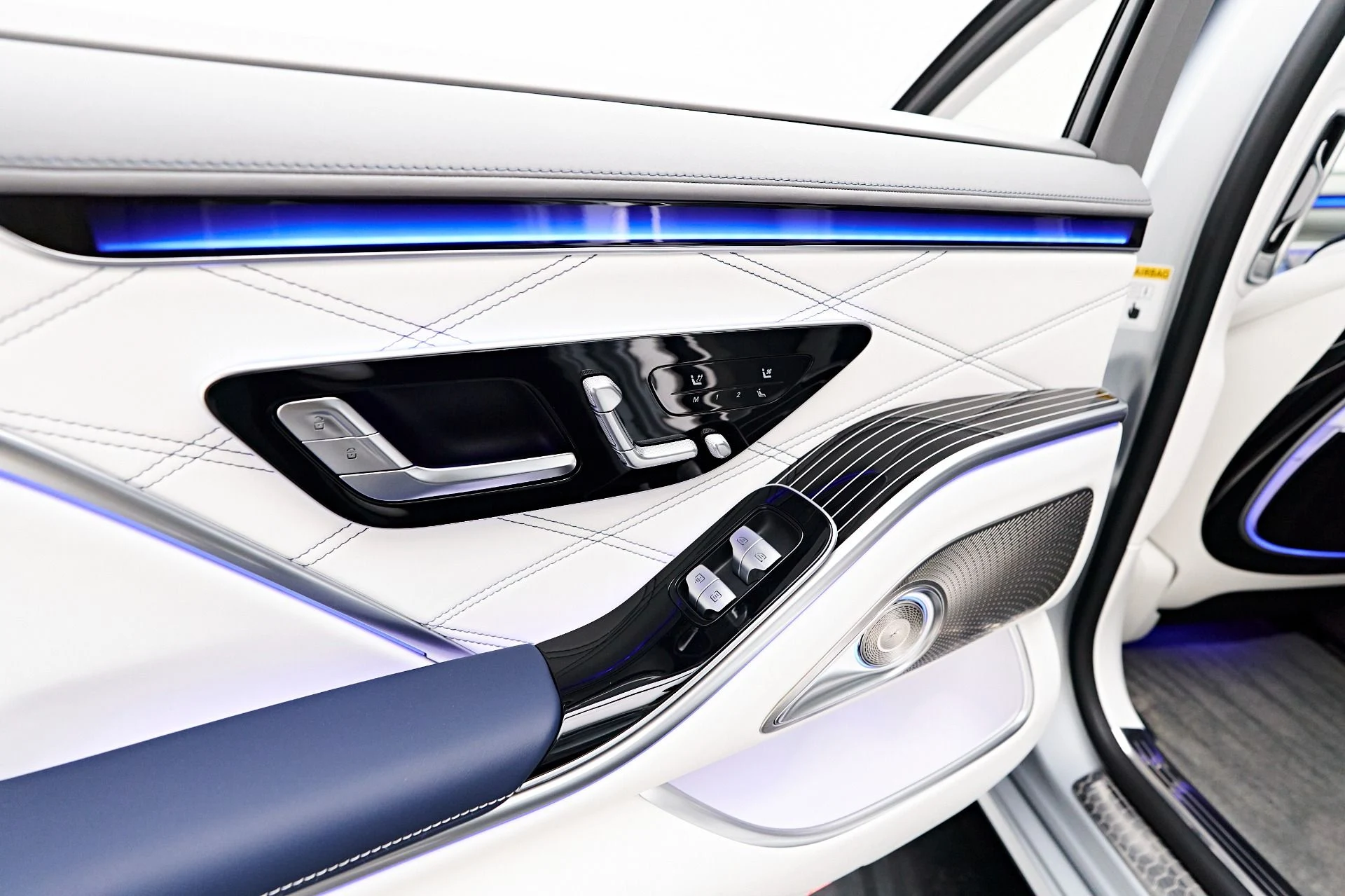 mph050_2955286182_Used_2024_Mercedes_Benz_S_Class_Maybach_S_680_1729209539_0130a0d3a6