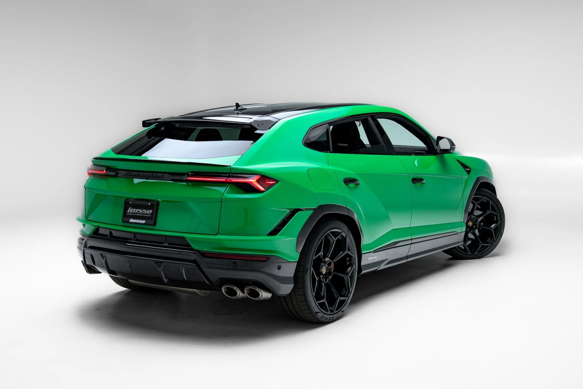mph050_2957989830_Used_2023_Lamborghini_Urus_Performante_1776977972_08a5de7043