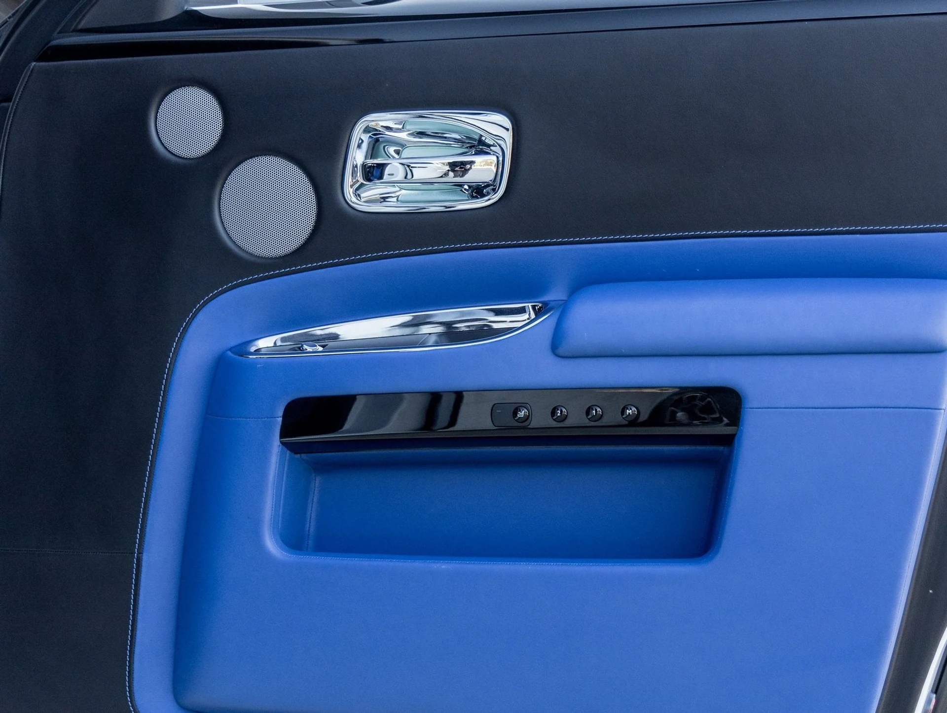 mph050_2977214052_51_6a222f9d3e