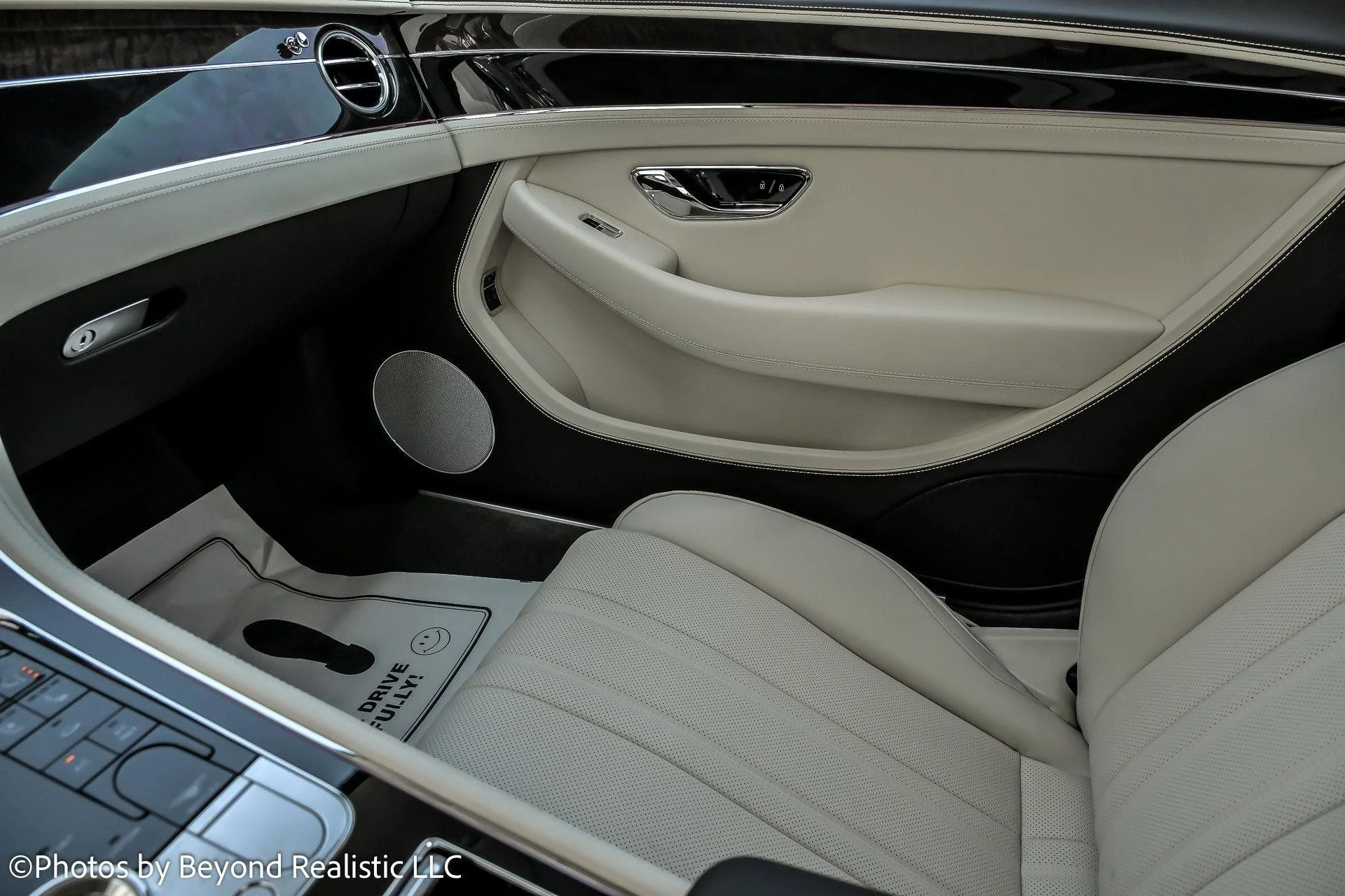 mph050_2980569394_0602bcd7f313bed26d8e8212596f65b4x_4da337be5c