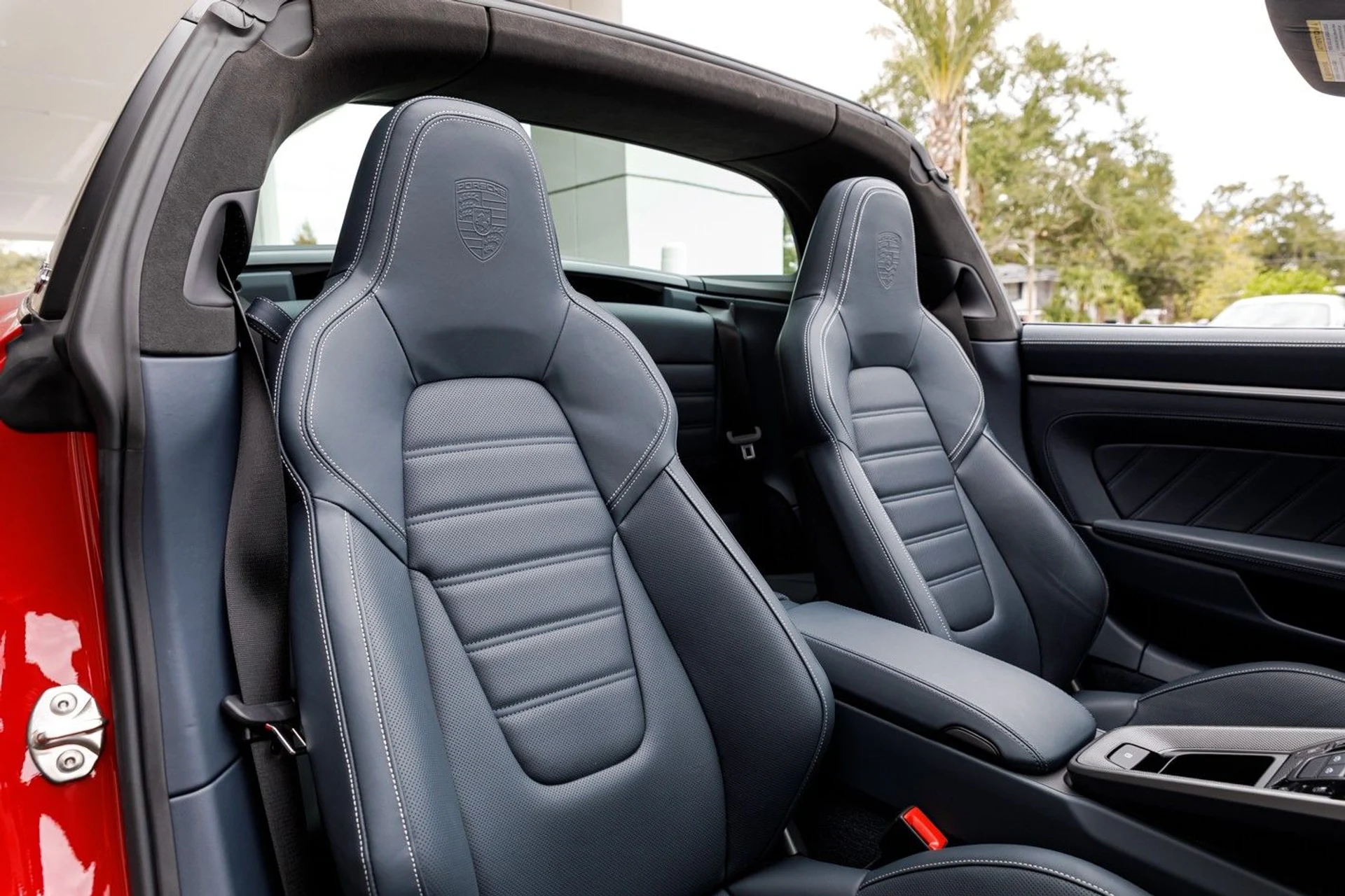 mph050_2986272388_644_p54_l_3e513d0c99