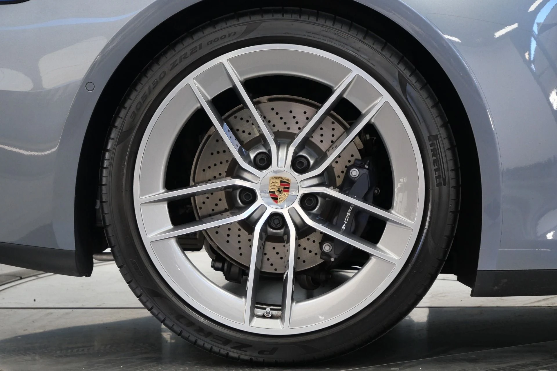 mph050_3005545738_Used_2025_Porsche_911_Carrera_Premium_Package_Sport_Exhaust_1768503028_290308ccbb