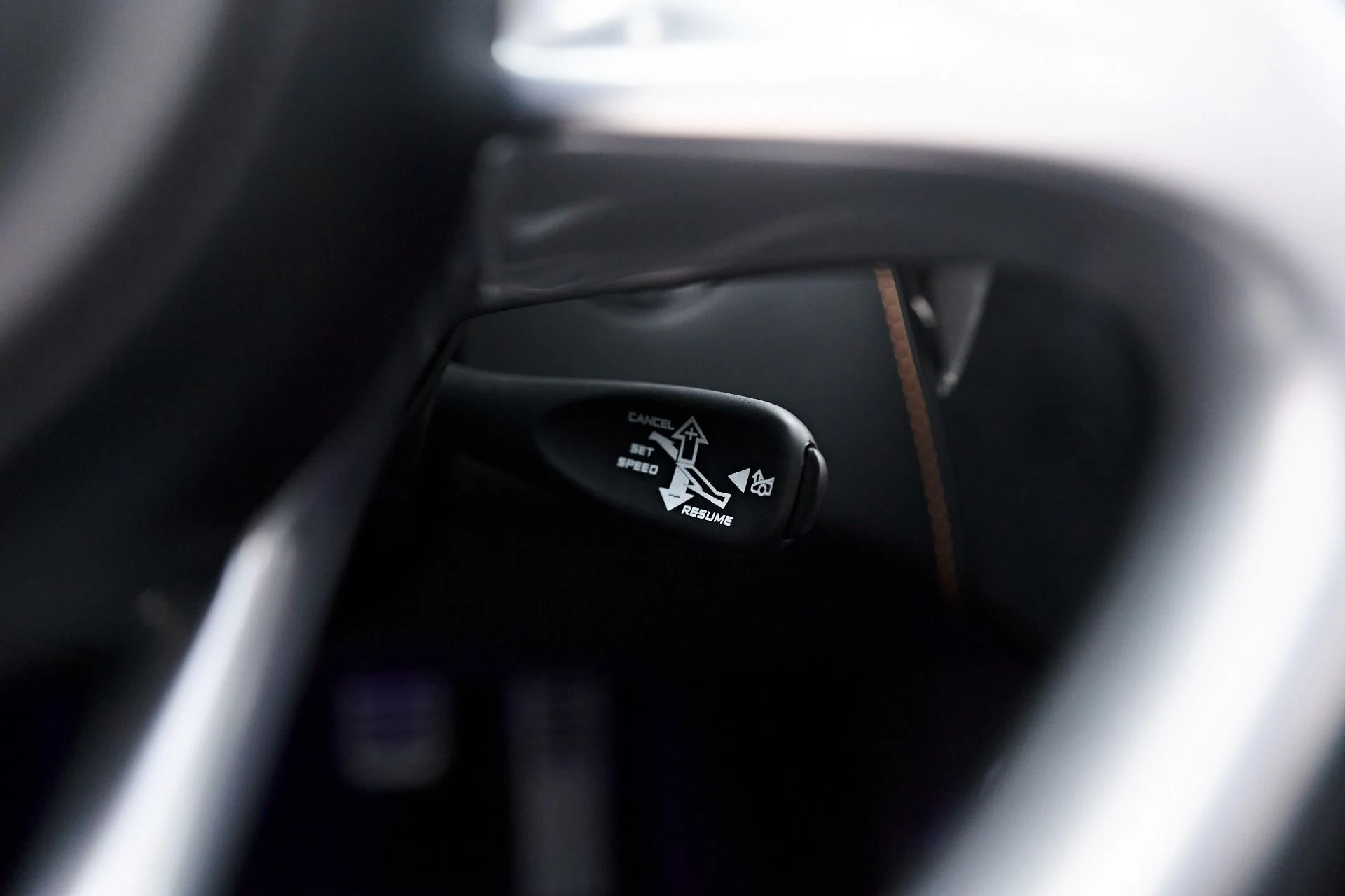 mph050_301174520_Used_2023_Mc_Laren_GT_Base_1712094494_86373a562f