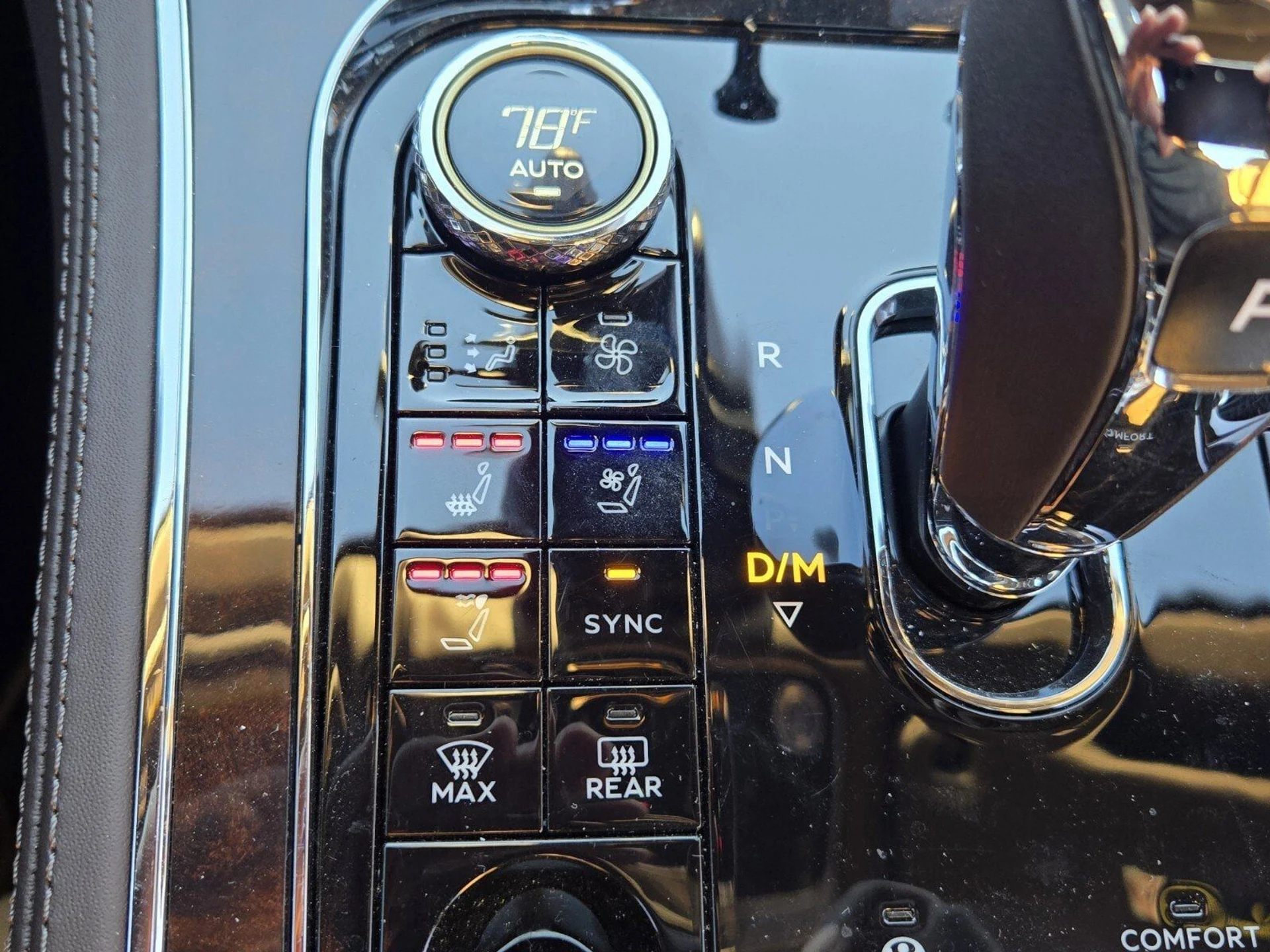 mph050_3049272160_9274fa9da396885ad4747920abdb4b15x_f4aaa09f6b