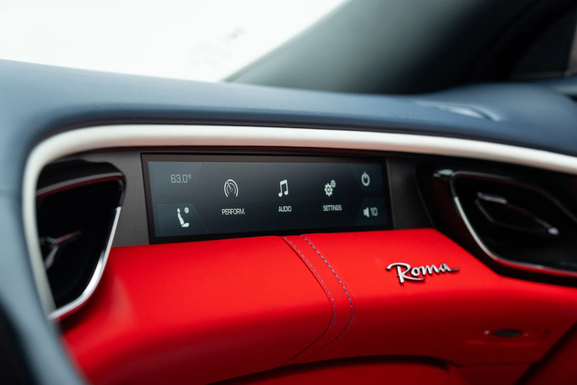mph050_3058227718_Used_2023_Ferrari_Roma_1777005512_6fe4f19239