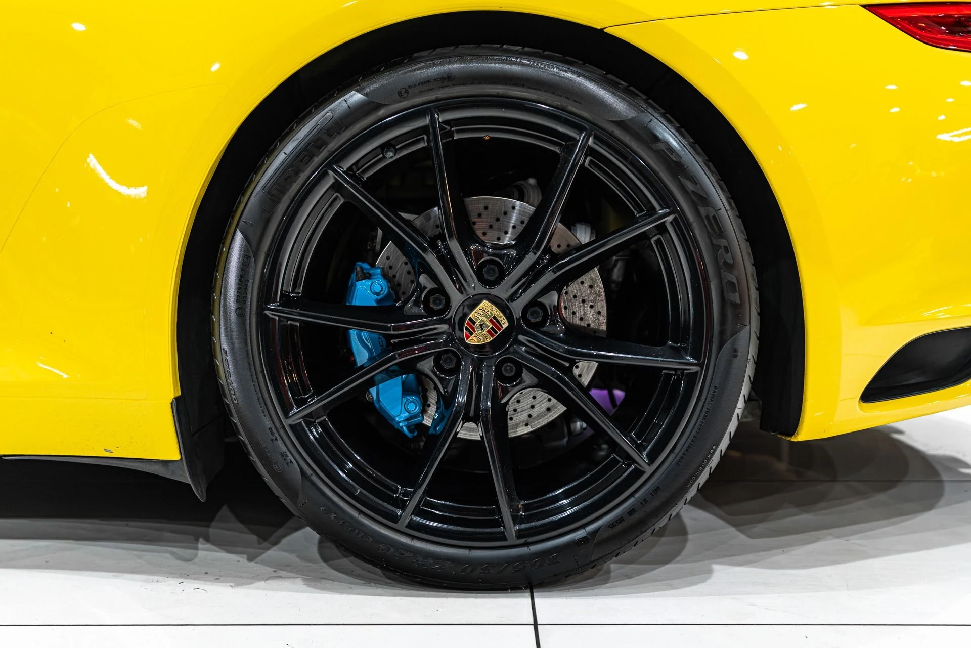 mph050_3060314435_13056_p51_l_58dee0d687