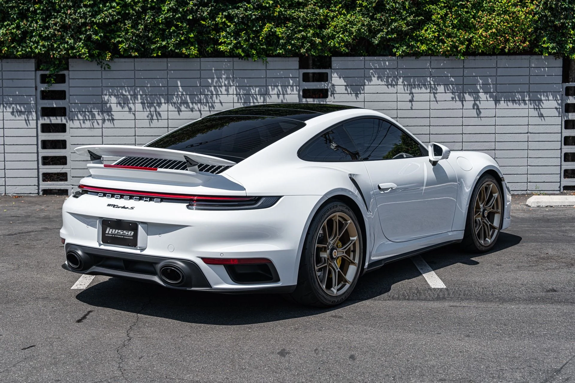 mph050_3070528071_Used_2022_Porsche_911_Turbo_S_1755025989_9df10fa0fd