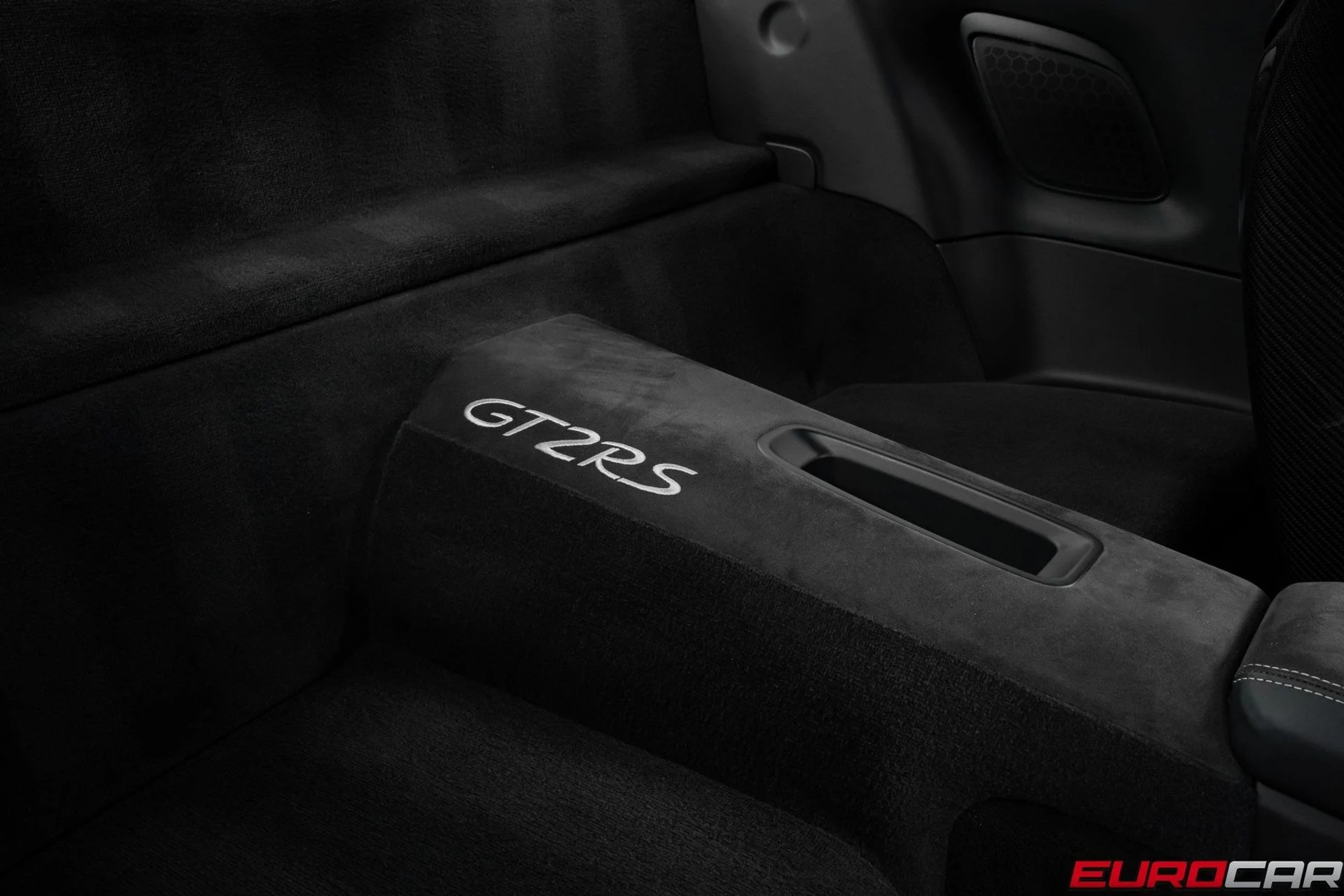 mph050_3076917902_image_51_20575ce2a5