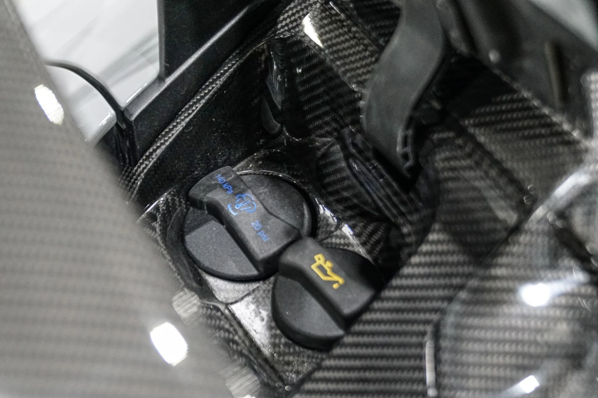 mph050_3090307743_Used_2022_Porsche_911_GT_3_1766780464_33c3b42142