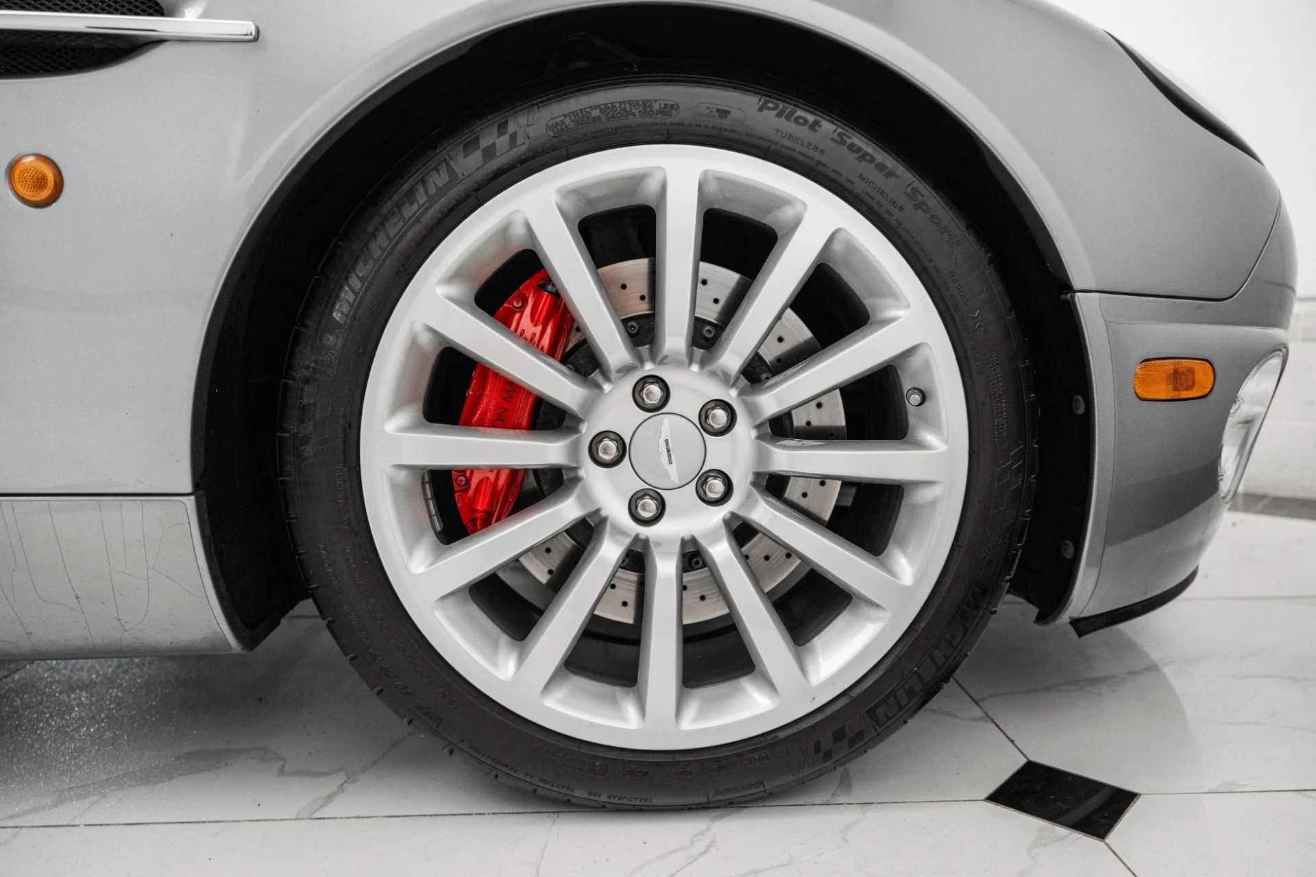 mph050_3091549817_Used_2002_Aston_Martin_Vanquish_V12_1750947116_94eb00465f