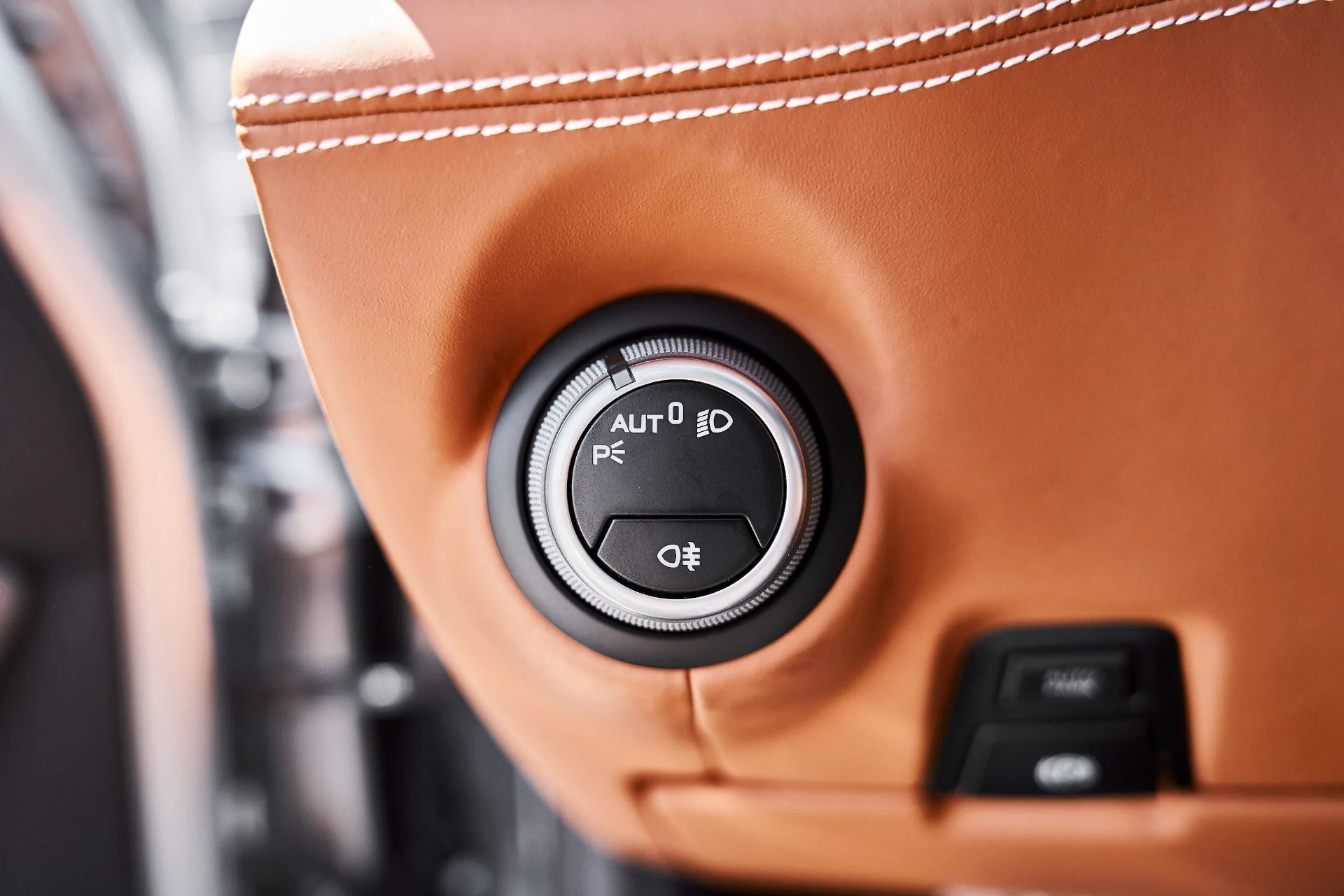 mph050_3097968224_Used_2018_Ferrari_GTC_4_Lusso_V12_1775612081_759b6c20bf