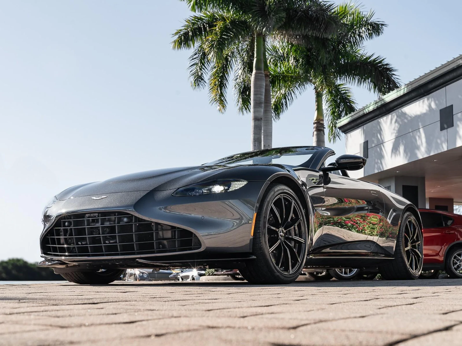 mph050_310512135_Used_2021_Aston_Martin_Vantage_Roadster_1767733786_12bda57d72