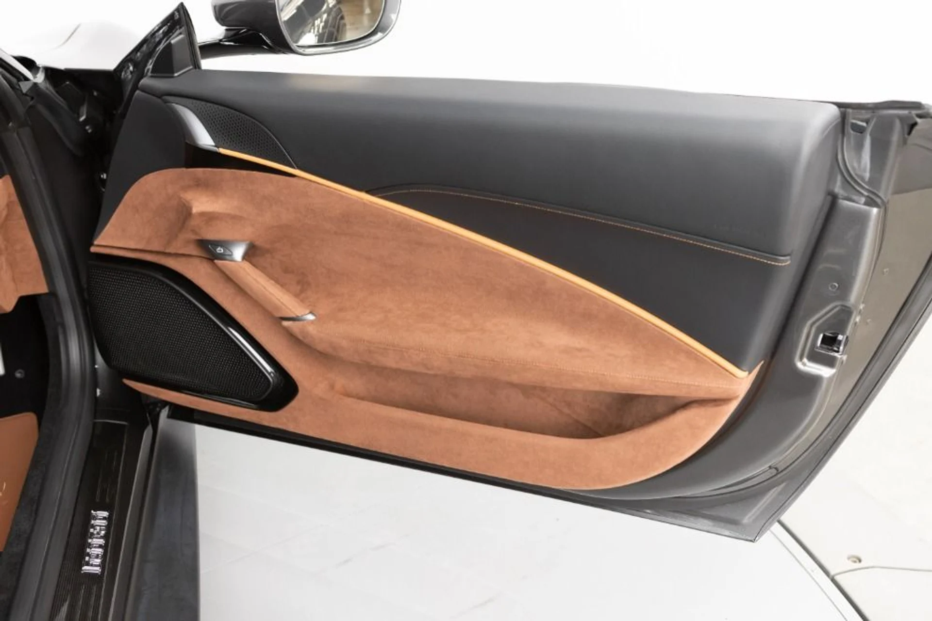 mph050_312218473_Used_2024_Ferrari_Roma_ac7b126a27