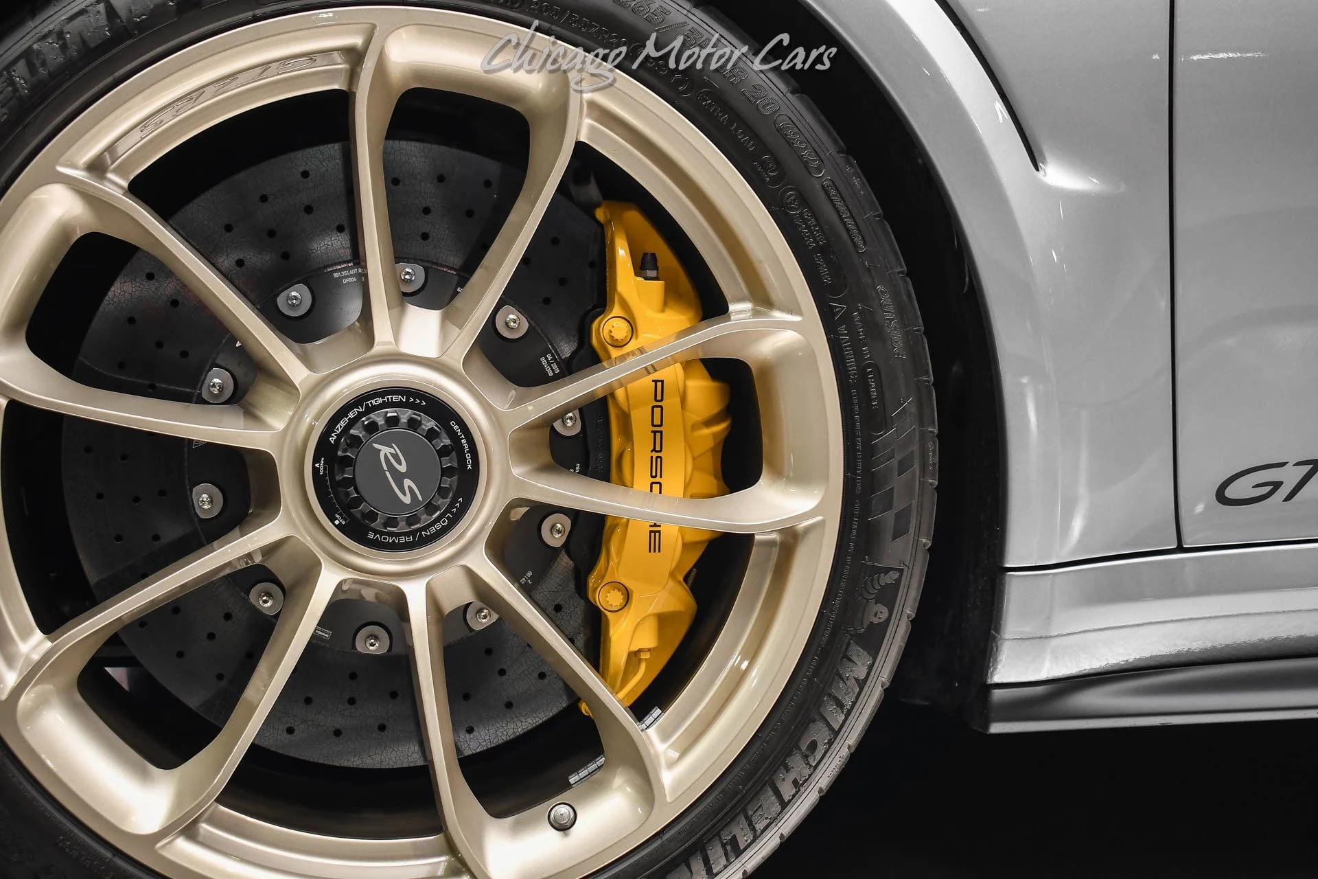 mph050_3130767772_12960_p51_l_4a3006d2b2