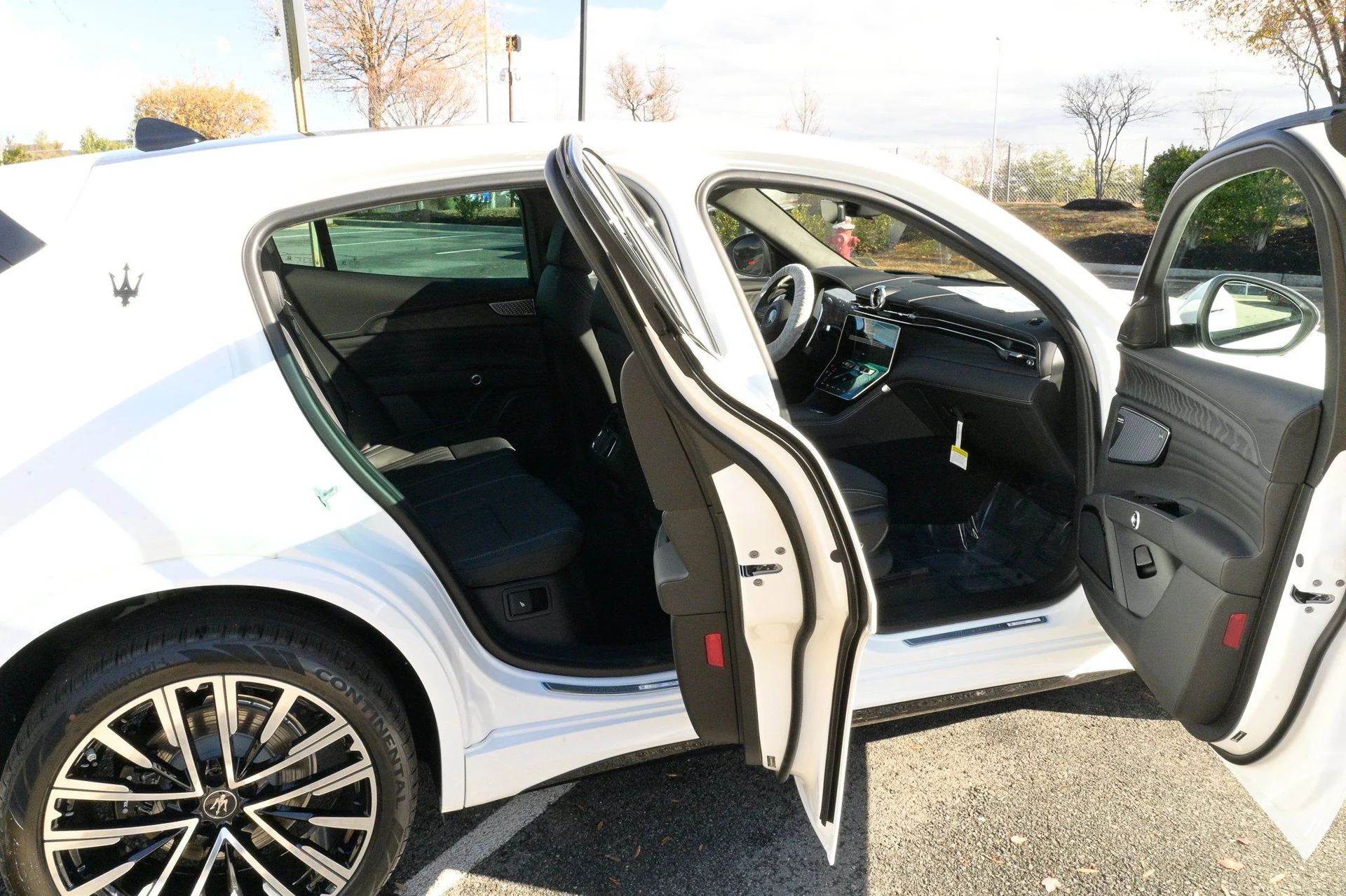 mph050_3134302418_01a9df65e63944dface78b251d94ce8a_573da9d305