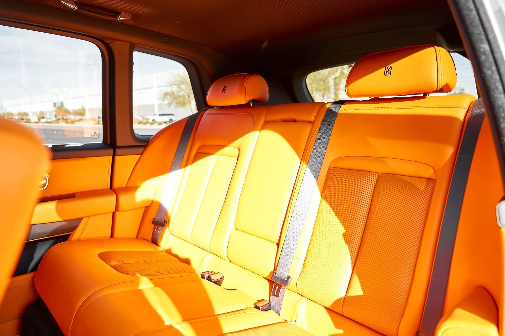 mph050_3150474451_Used_2025_Rolls_Royce_Cullinan_1766456678_c20ad5d0ae