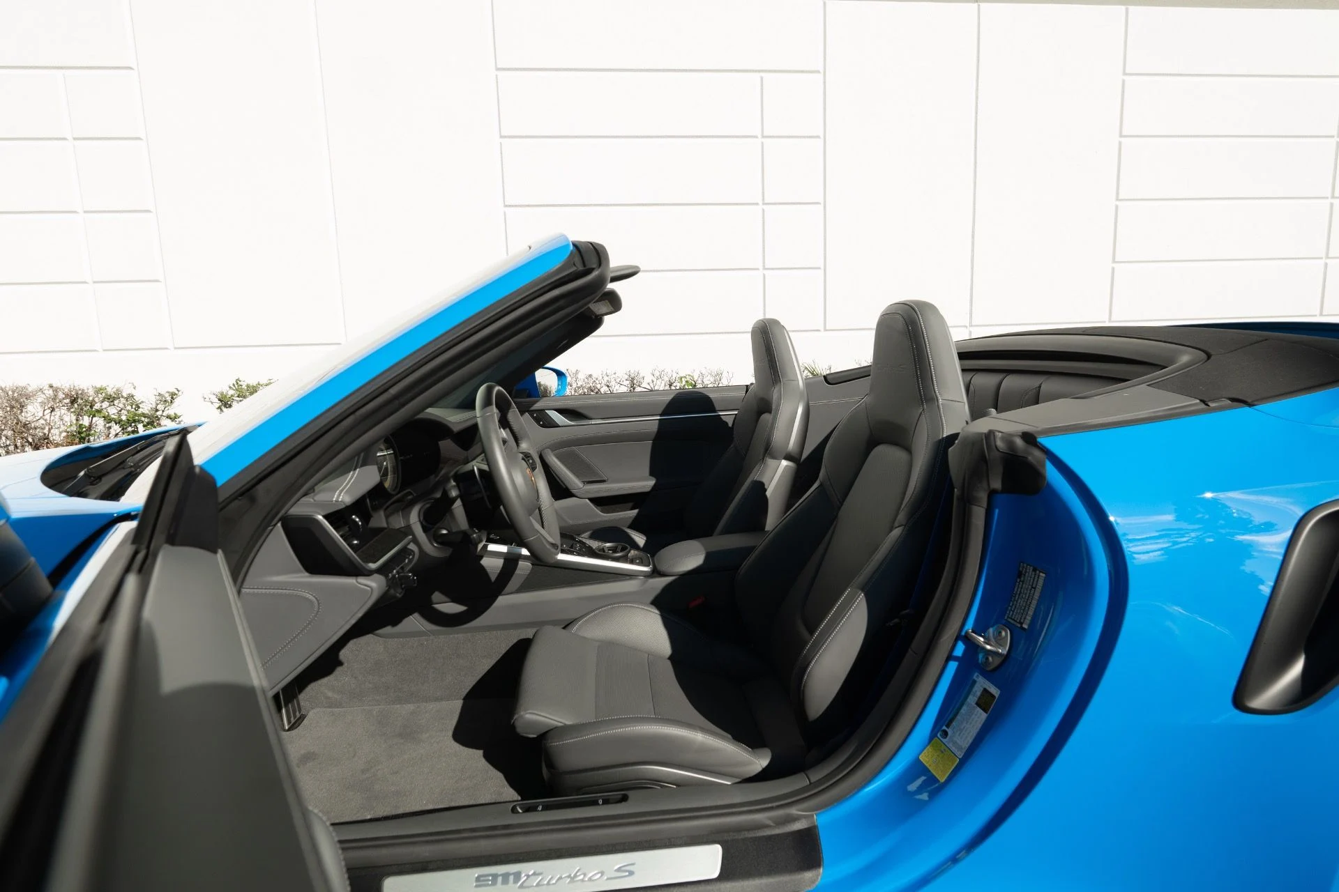 mph050_3150885187_Used_2023_Porsche_911_Turbo_S_1759285535_5d554aaafc