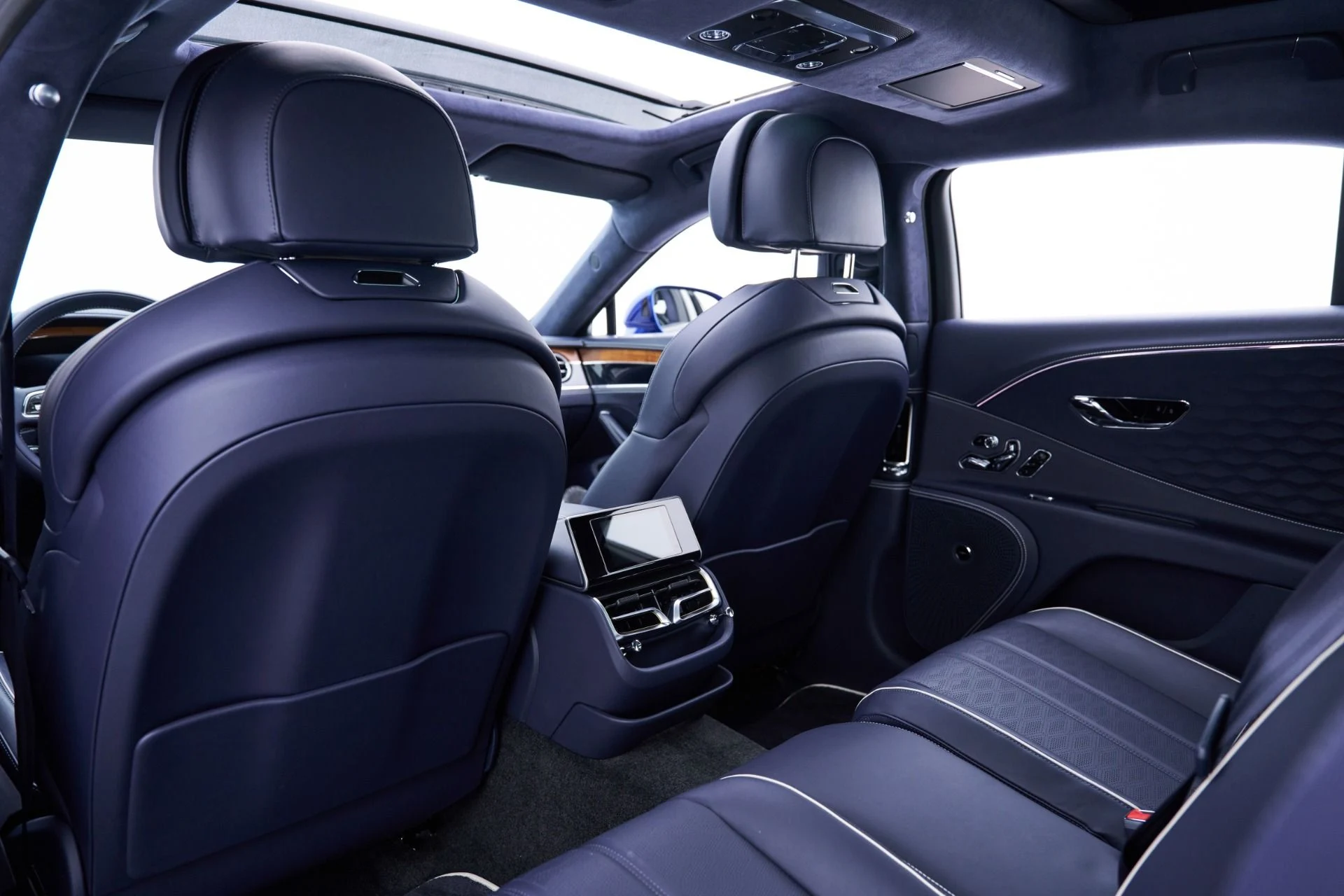 mph050_3157792908_Used_2025_Bentley_Flying_Spur_Speed_1792601250_500f0112e4