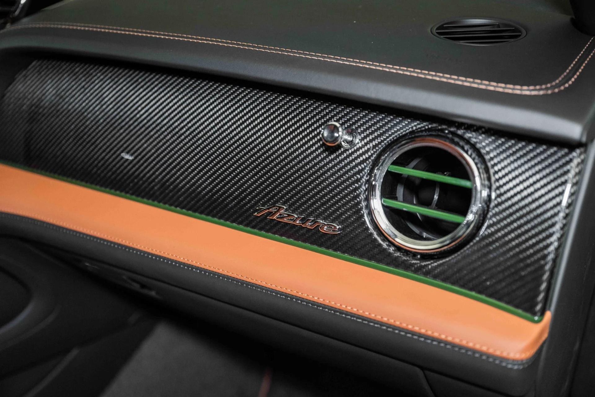 mph050_3213134936_Used_2024_Bentley_Bentayga_EWB_Azure_V8_1718899287_2acc0ab3c7