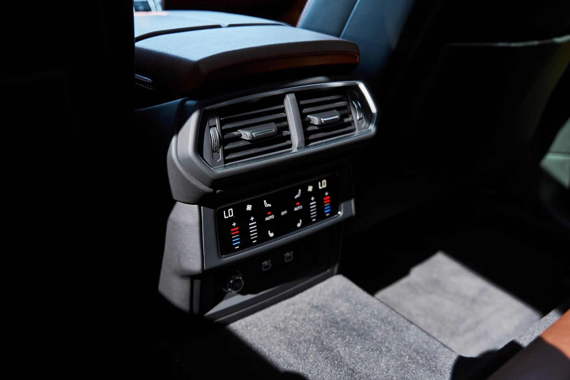 mph050_3223665584_Used_2023_Lamborghini_Urus_S_1771891316_400a37c69e