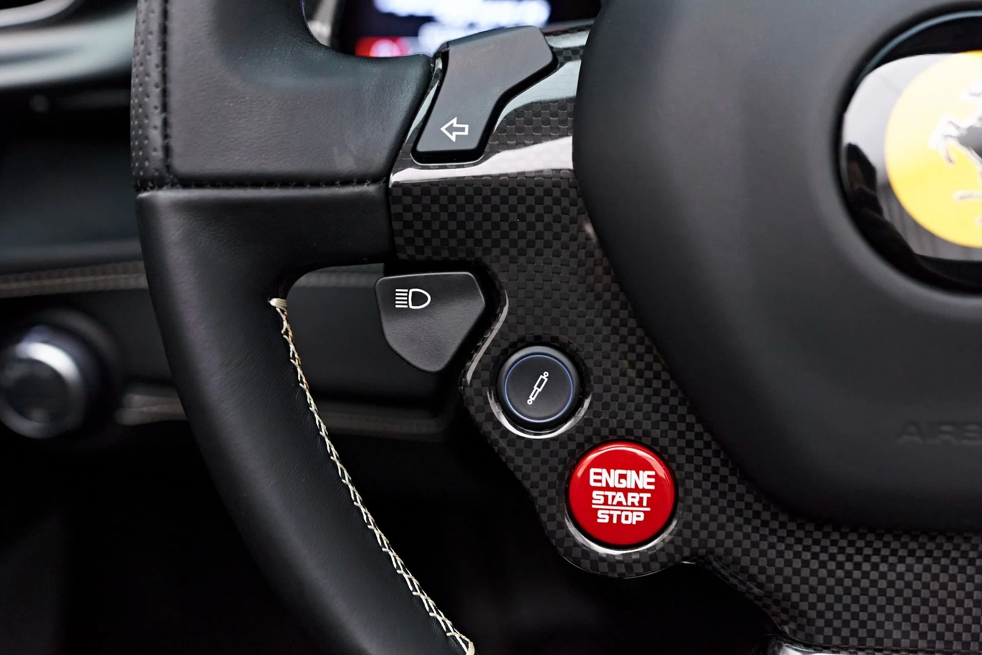 mph050_3227937076_Used_2018_Ferrari_488_Spider_Base_1717624092_47625e7122