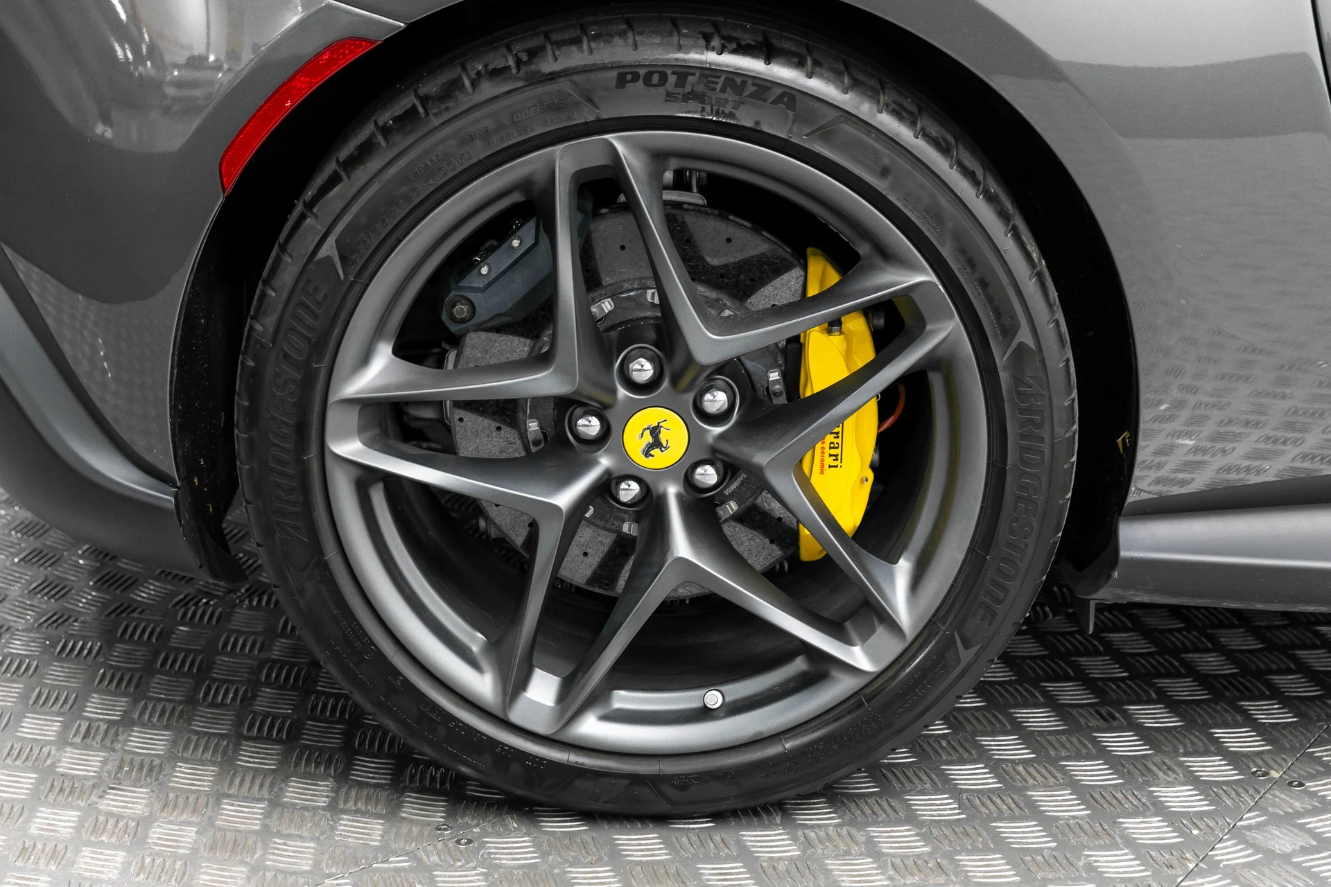 mph050_3251150165_0616b618a65643b0afece76a4f83a2c1_111050289d