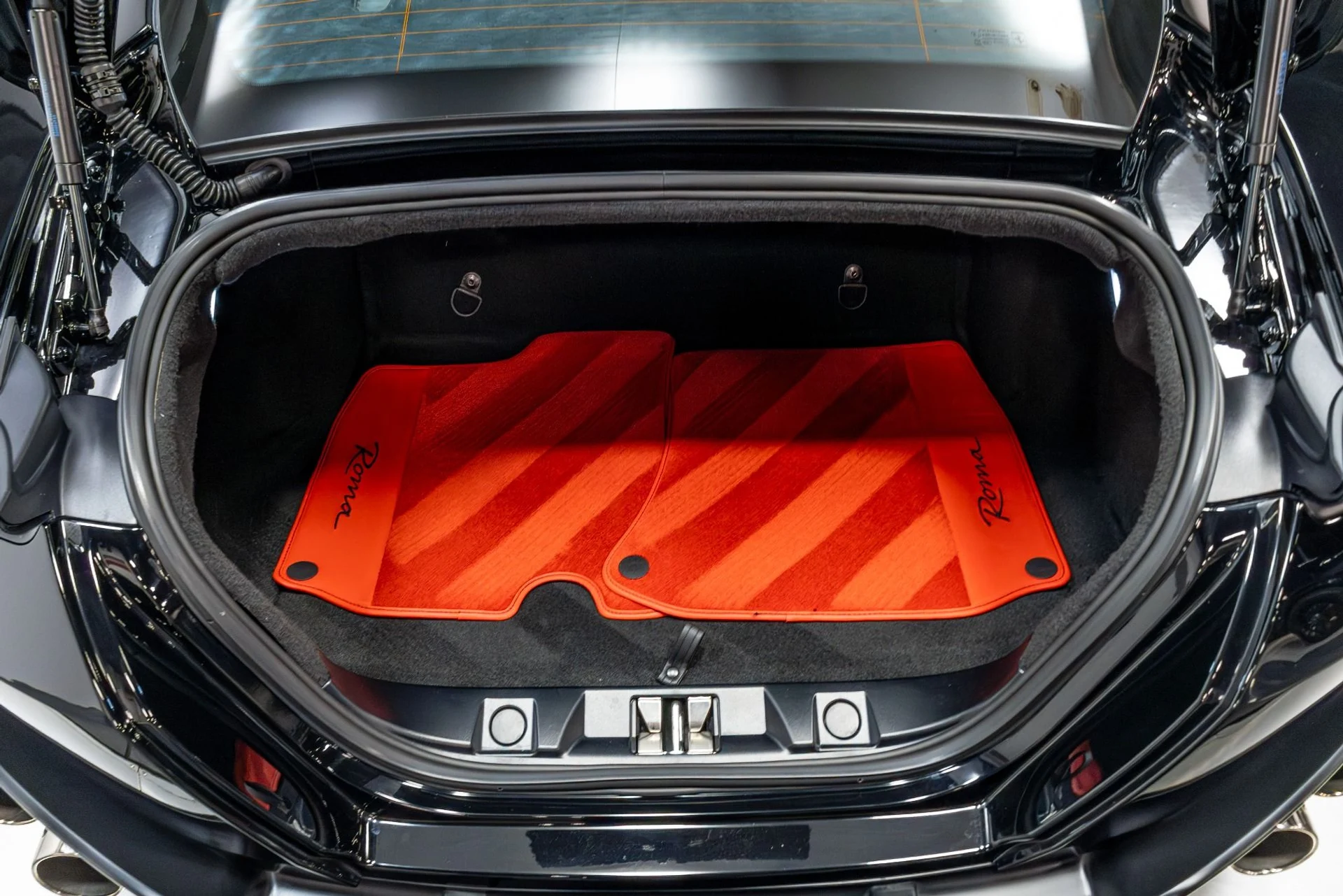 mph050_3305586589_Used_2022_Ferrari_Roma_1775684538_a3559d0c3a