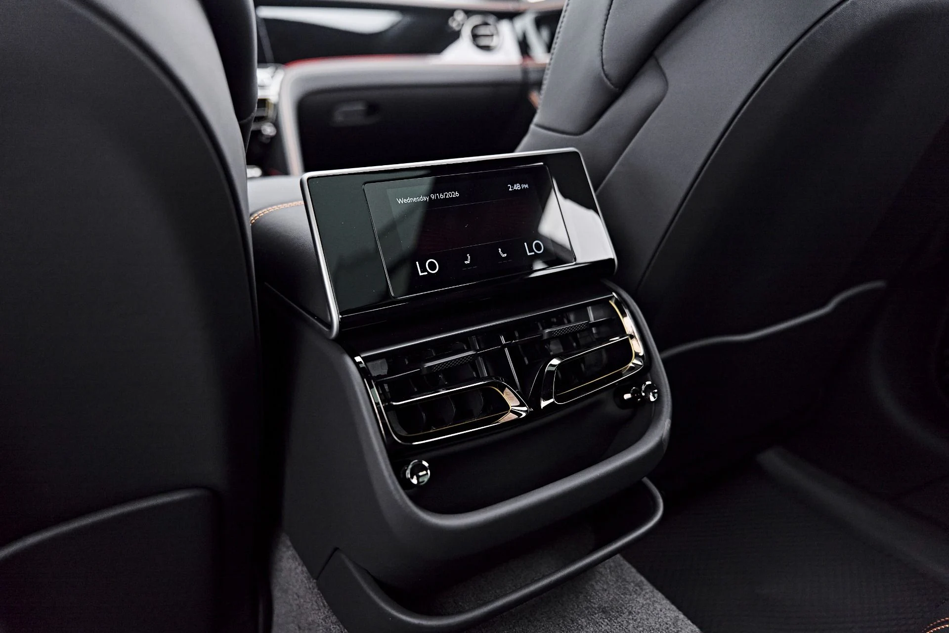 mph050_3343635788_Used_2025_Bentley_Flying_Spur_Black_Edition_1790368100_bcf1b19cb1