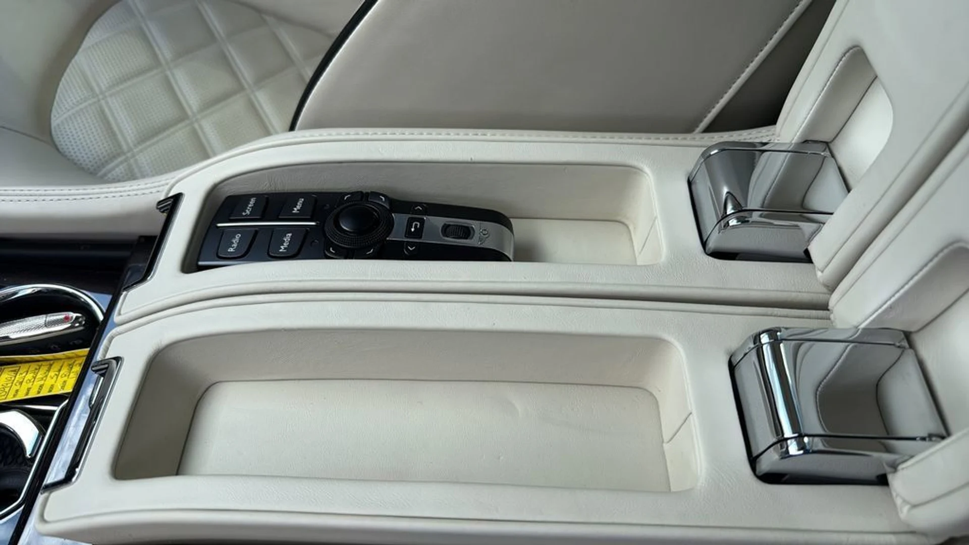 mph050_3350219444_6d9a10de2756421ab73f5c2d7e2c38f3_d6c31104ec