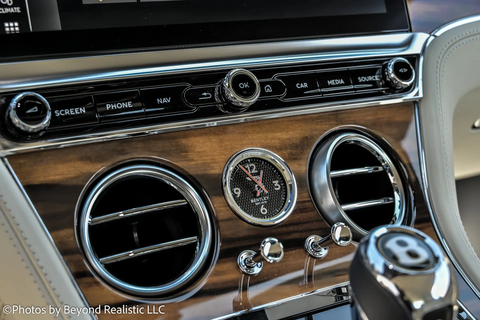 mph050_3373693528_c1a0e77e4a1284202c582462128a1e02x_571bb67334