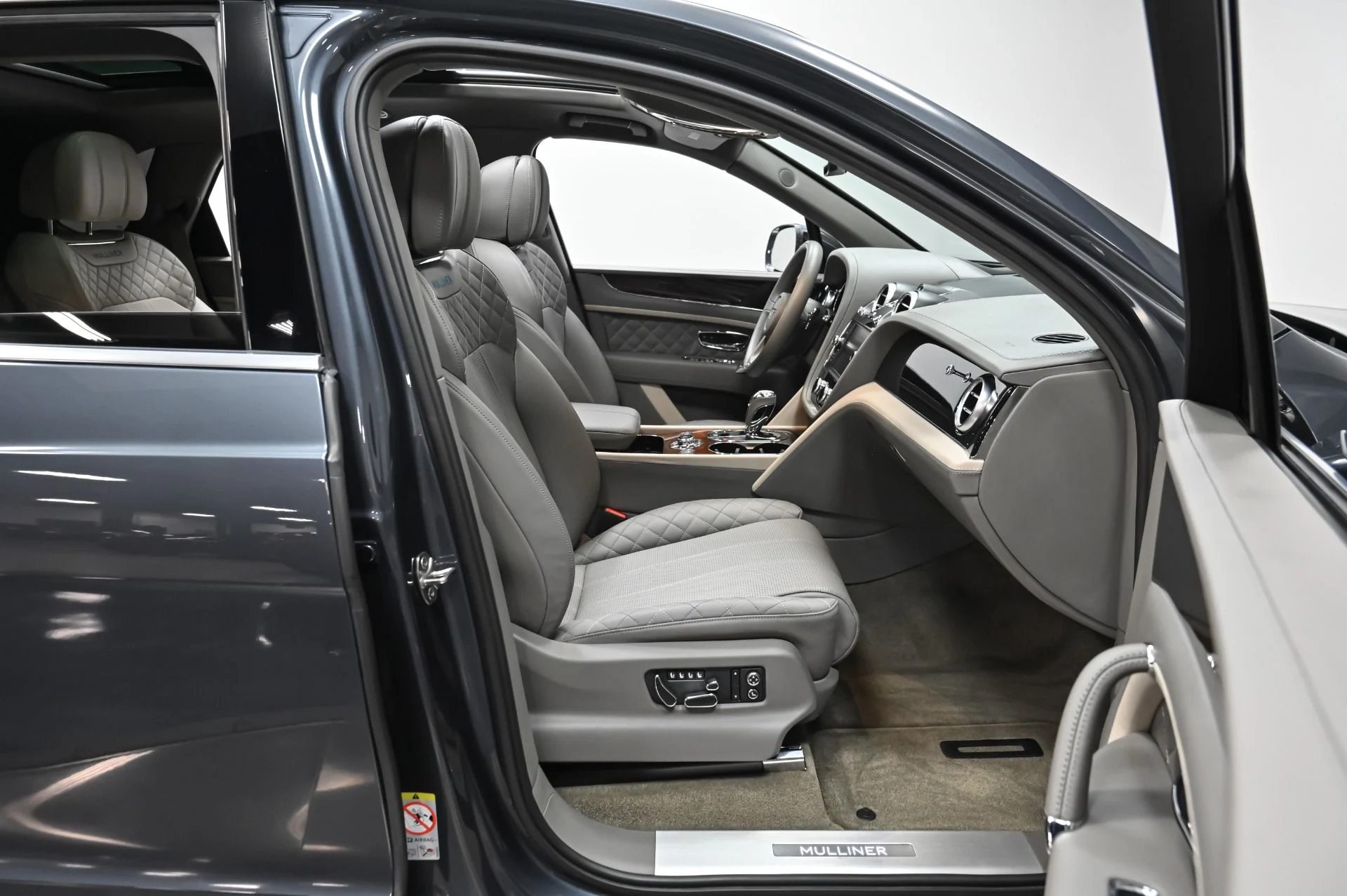 mph050_3379936520_Used_2018_Bentley_Bentayga_Mulliner_1757711699_d314268c16