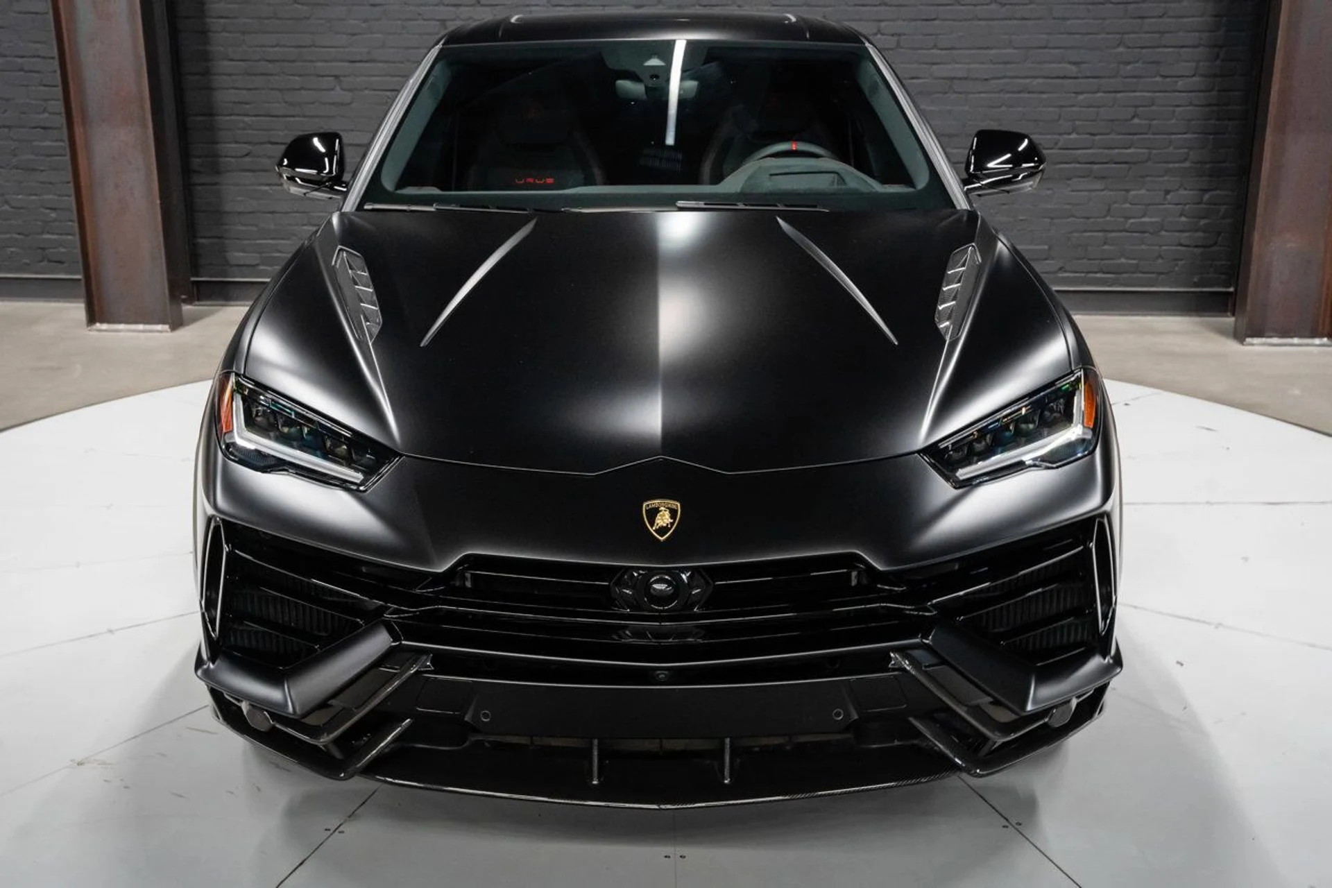mph050_3410663159_lamborghini_urus_2023_4bf2e45a15