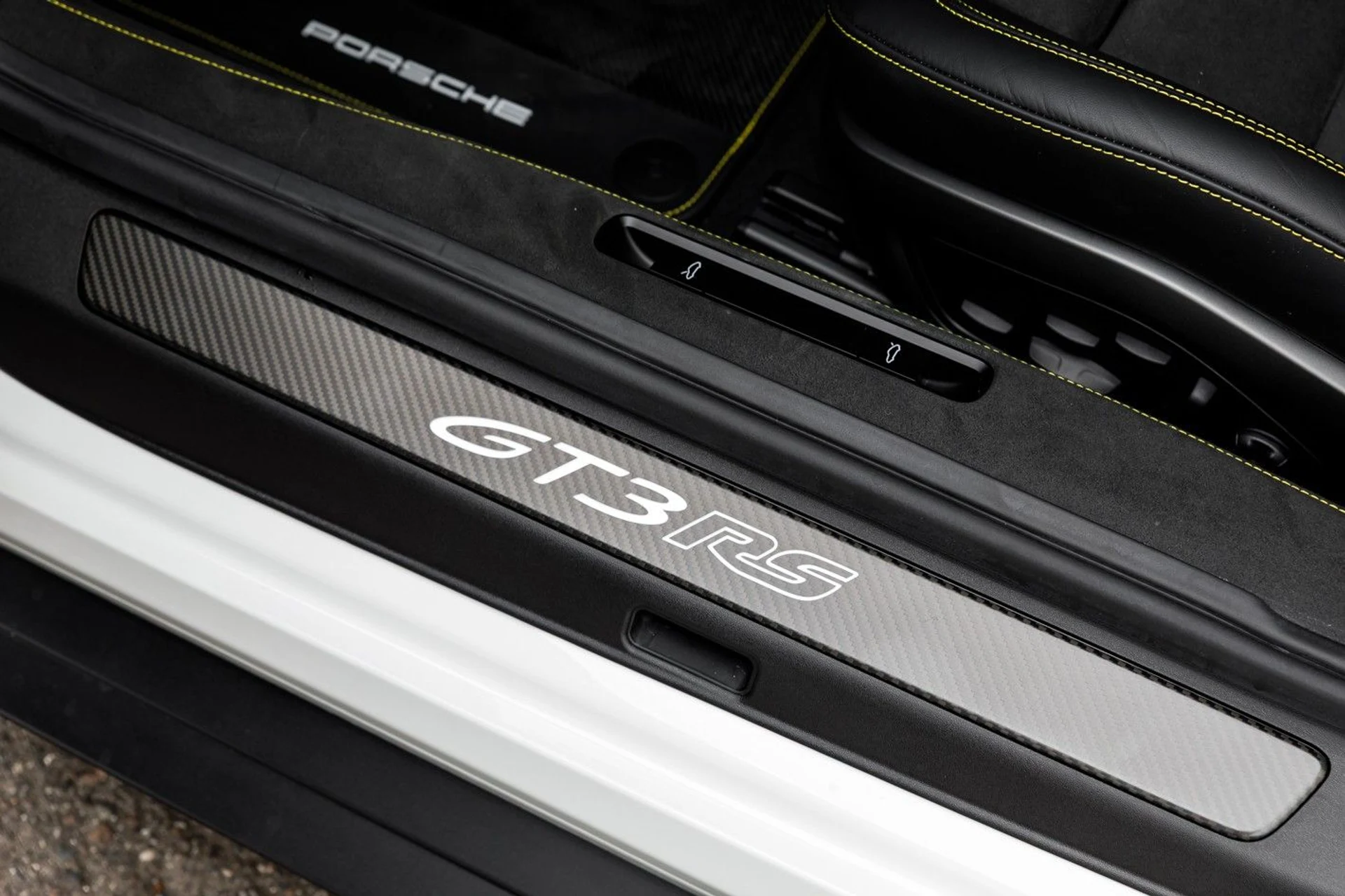 mph050_3421211632_645_p54_l_e7ed08acef