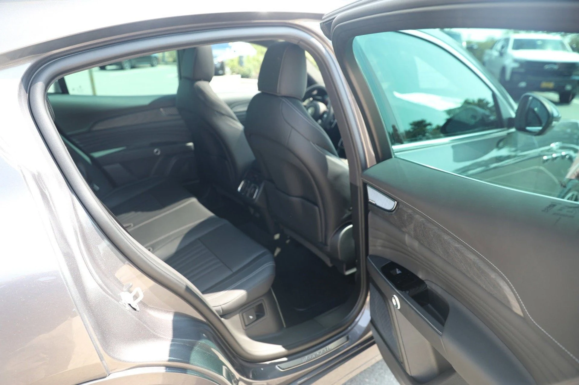 mph050_3423557314_66063083bf074a18a05ba1c80580f09e_ee14b97d10