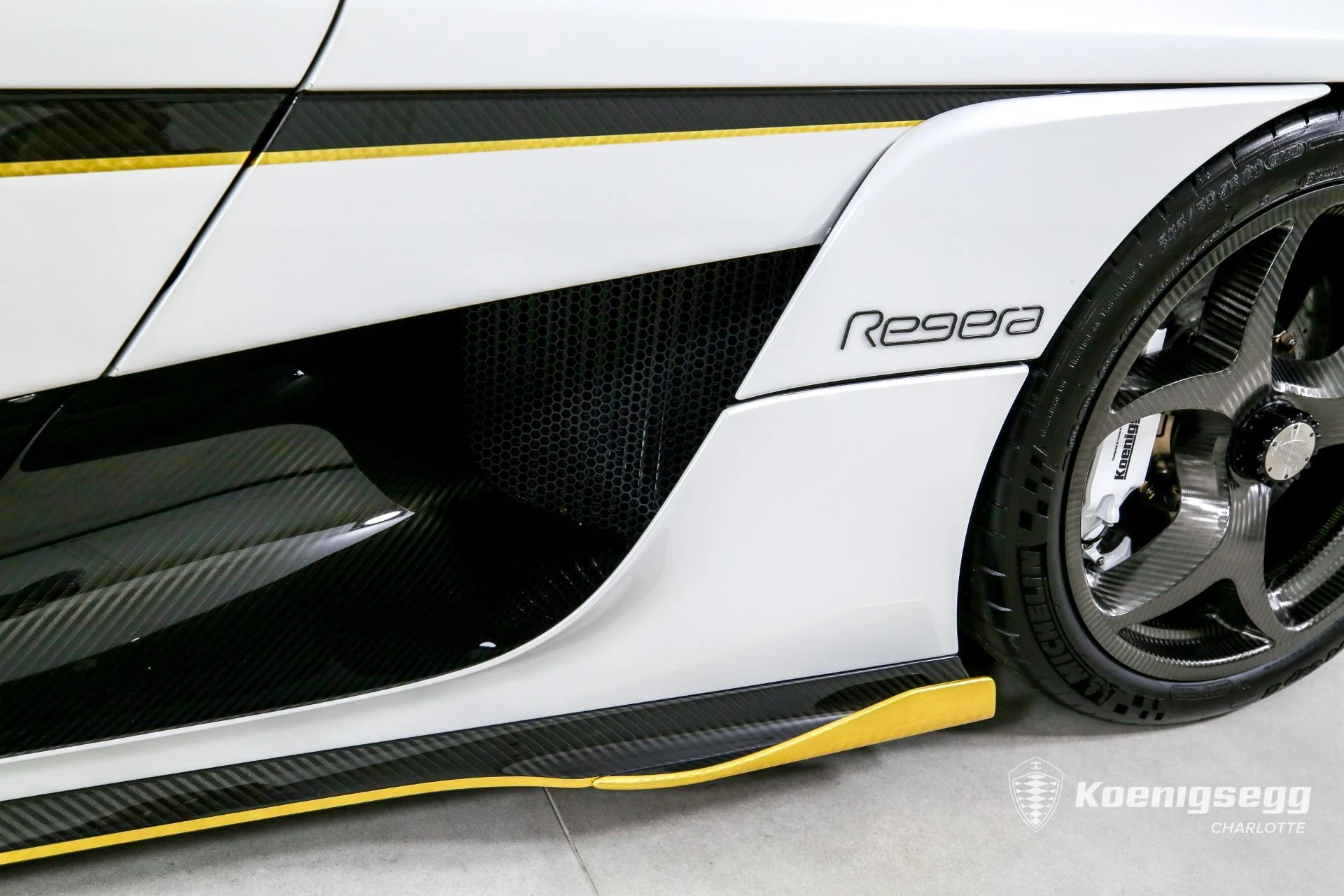 mph050_3425962311_Used_2019_KOENIGSEGG_REGERA_RWD_1703801720_4000c7347a
