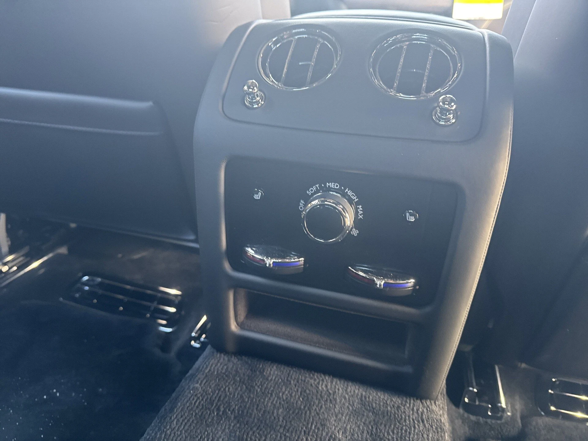 mph050_3447284723_7e2c3dc38bafde10df6e3c41ee456fffx_4a9bdd4306