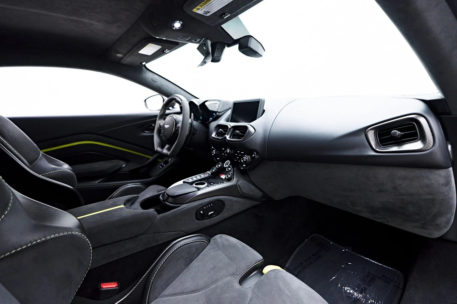 mph050_345700931_Used_2023_Aston_Martin_Vantage_F1_Edition_1755655680_a6414bc2c2