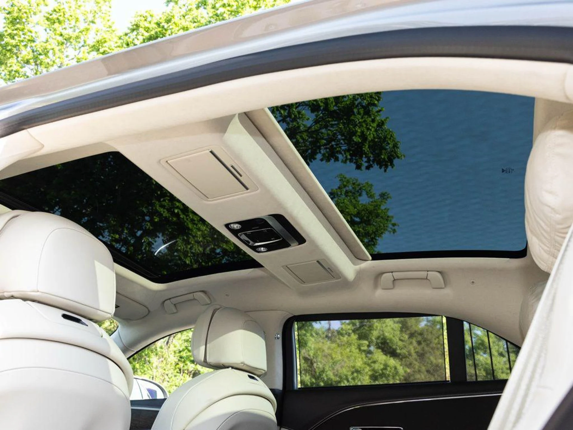 mph050_3479879617_514426019_69ea40eba250cd82d00a2452_b0b61ec89d