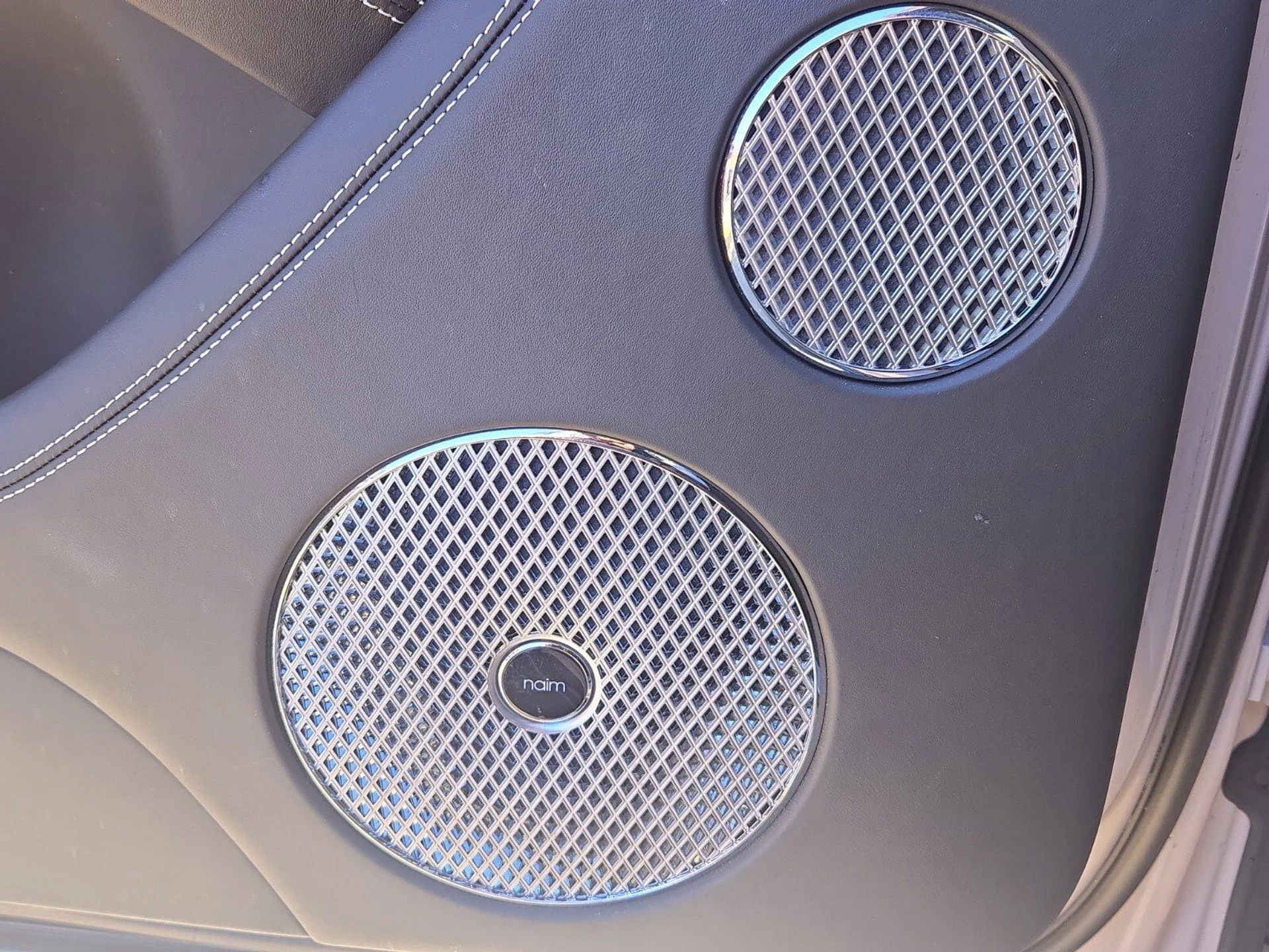 mph050_3522752289_4d8707405cfa90a60063a75b84edd9c1x_7c2e534b77