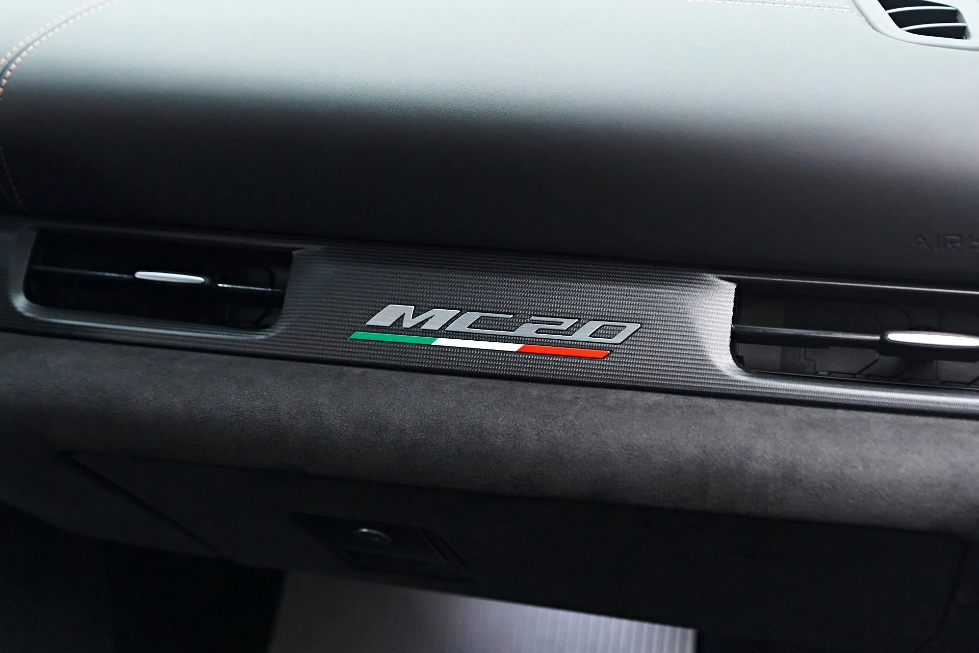 mph050_3540094674_Used_2023_Maserati_MC_20_Base_1721243405_acdbdff4d3