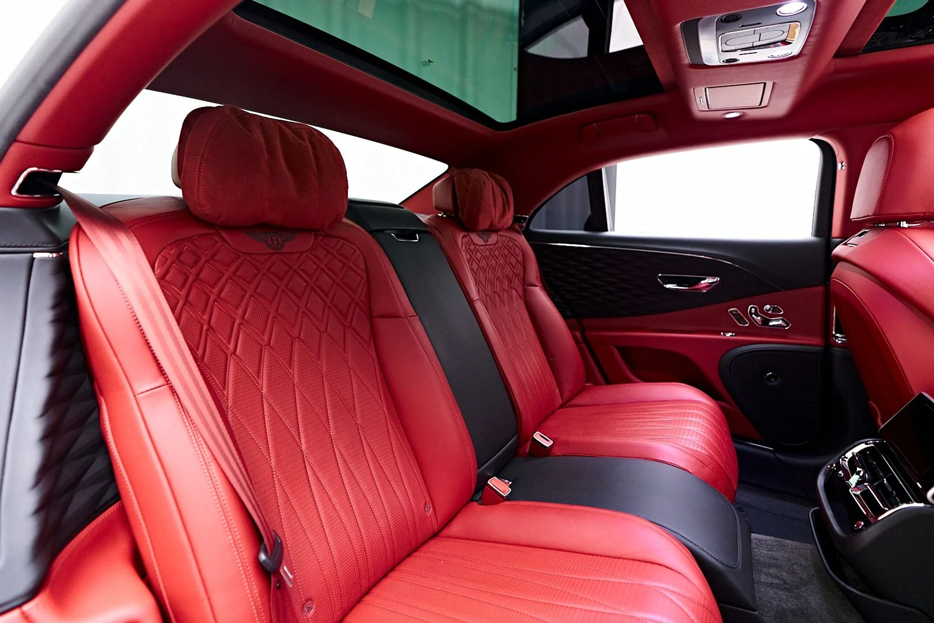 mph050_3566817165_Used_2021_Bentley_Flying_Spur_V8_1745953901_15e8b91a25