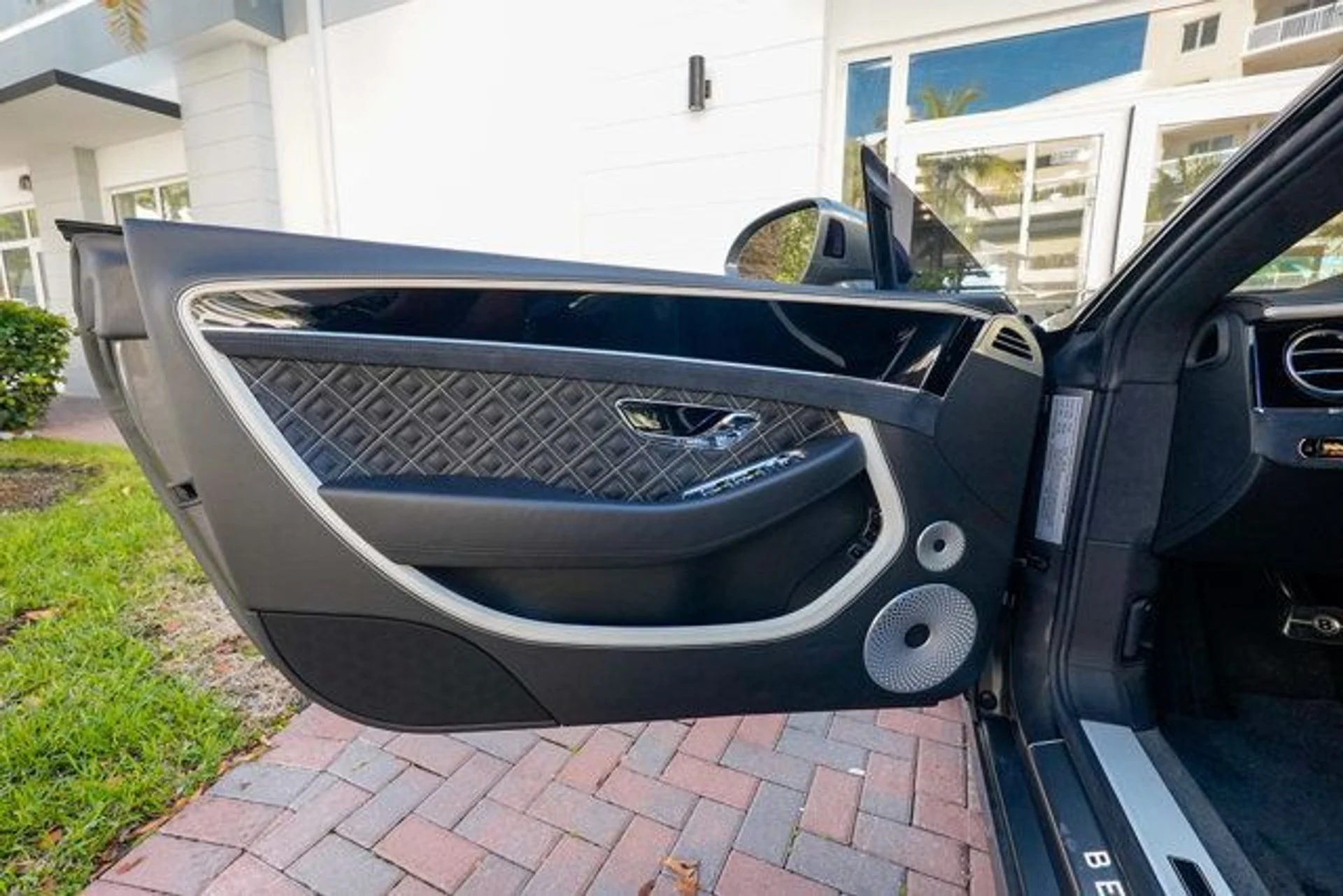 mph050_3601931346_22956151_51_640_39e769ce53