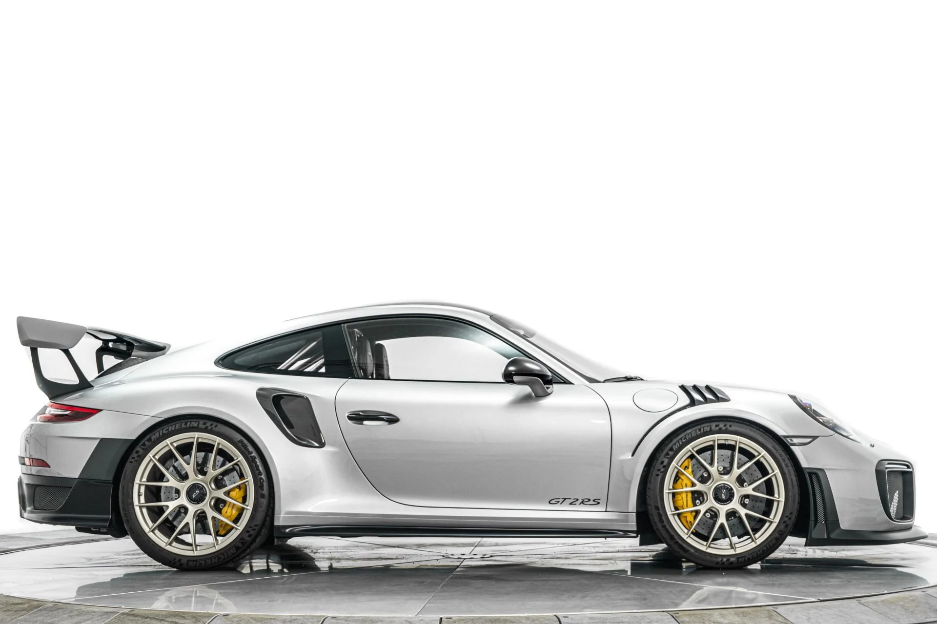 mph050_3611228822_Used_2018_Porsche_911_GT_2_RS_Weissach_Package_Magnesium_Wheels_1780694267_304406b256