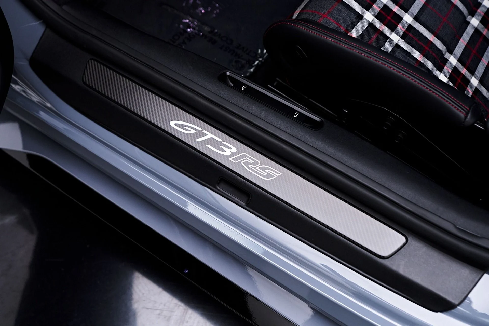 mph050_3628242087_Used_2024_Porsche_911_GT_3_RS_1740854858_412f3ba6cc