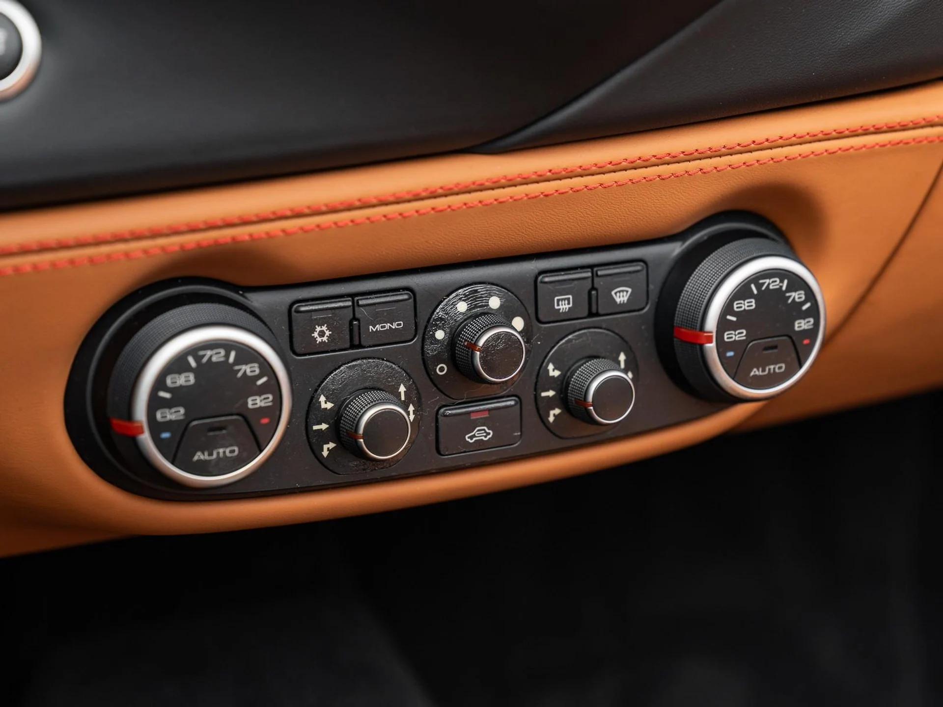 mph050_3660936684_Used_2019_Ferrari_488_Spider_Convertible_1771513881_8628dae213