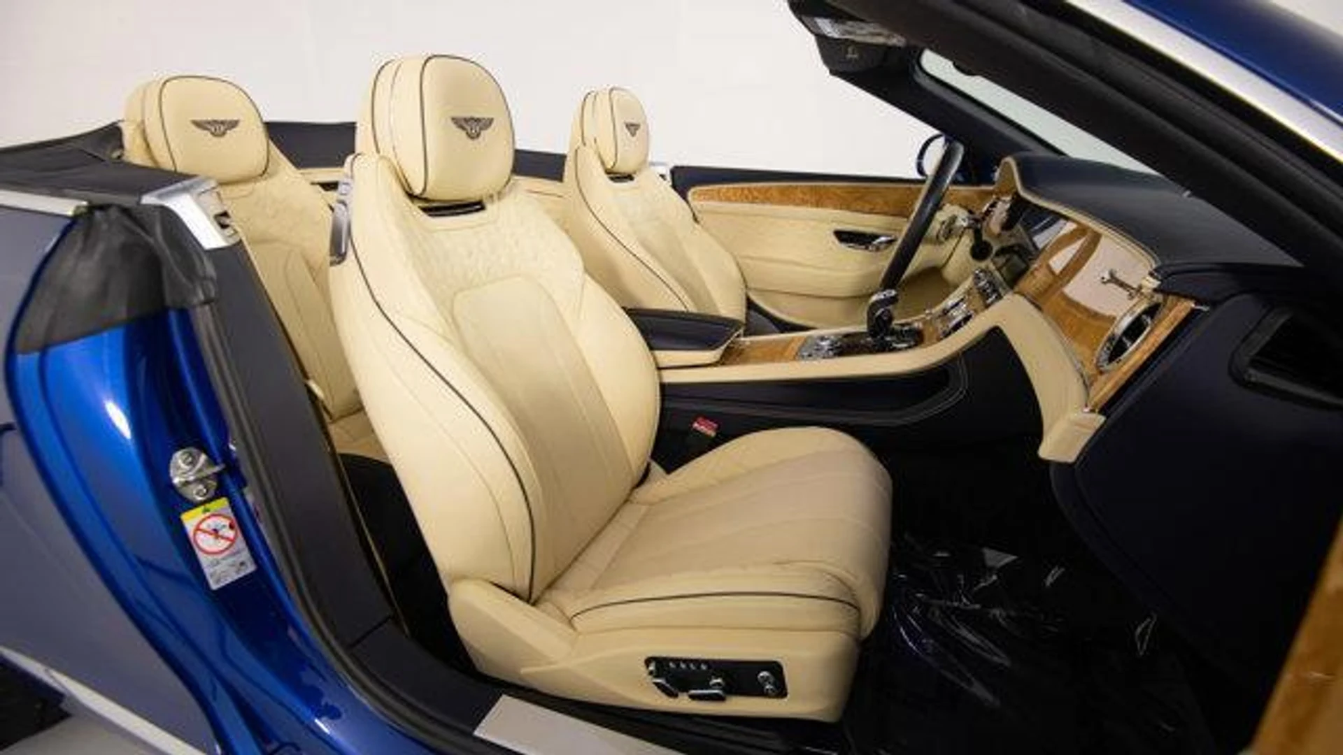 mph050_36743707_AQO_77l4_P8_Huvnt1_V2_KJ_Gy_Lwl_Gu_E_604fd0e722