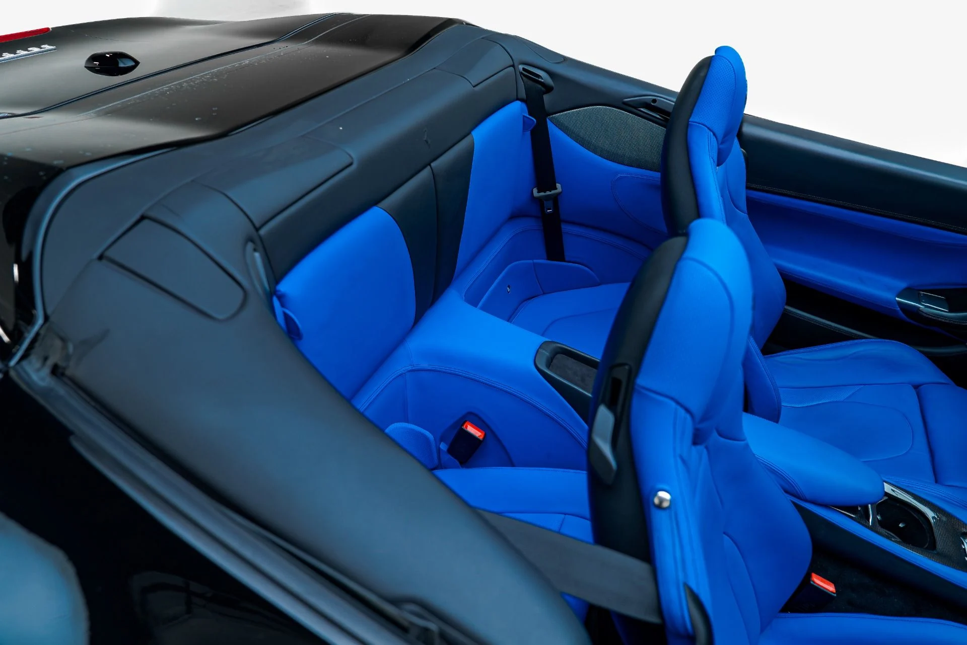 mph050_3675284986_Used_2019_Ferrari_Portofino_1788478085_fbfdb01065